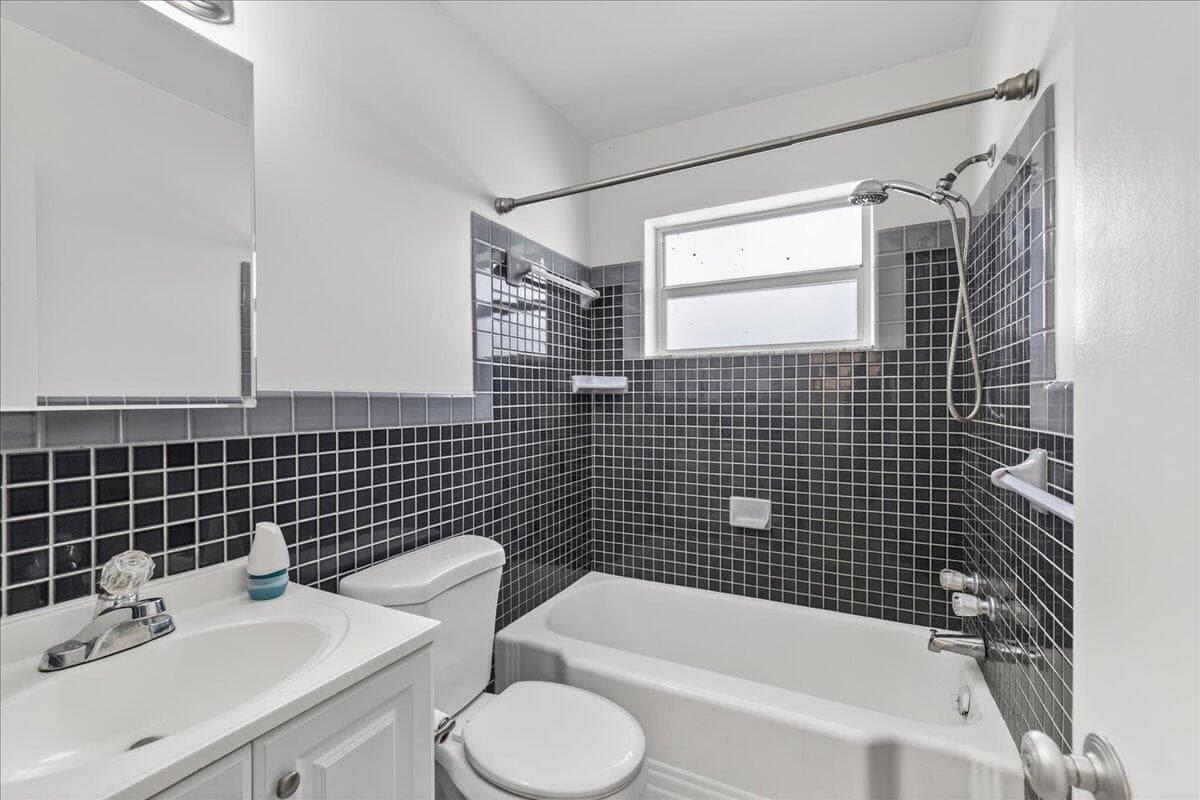 1016 N 16th Avenue 3, Hollywood, FL 33020 — photo 18 of 30