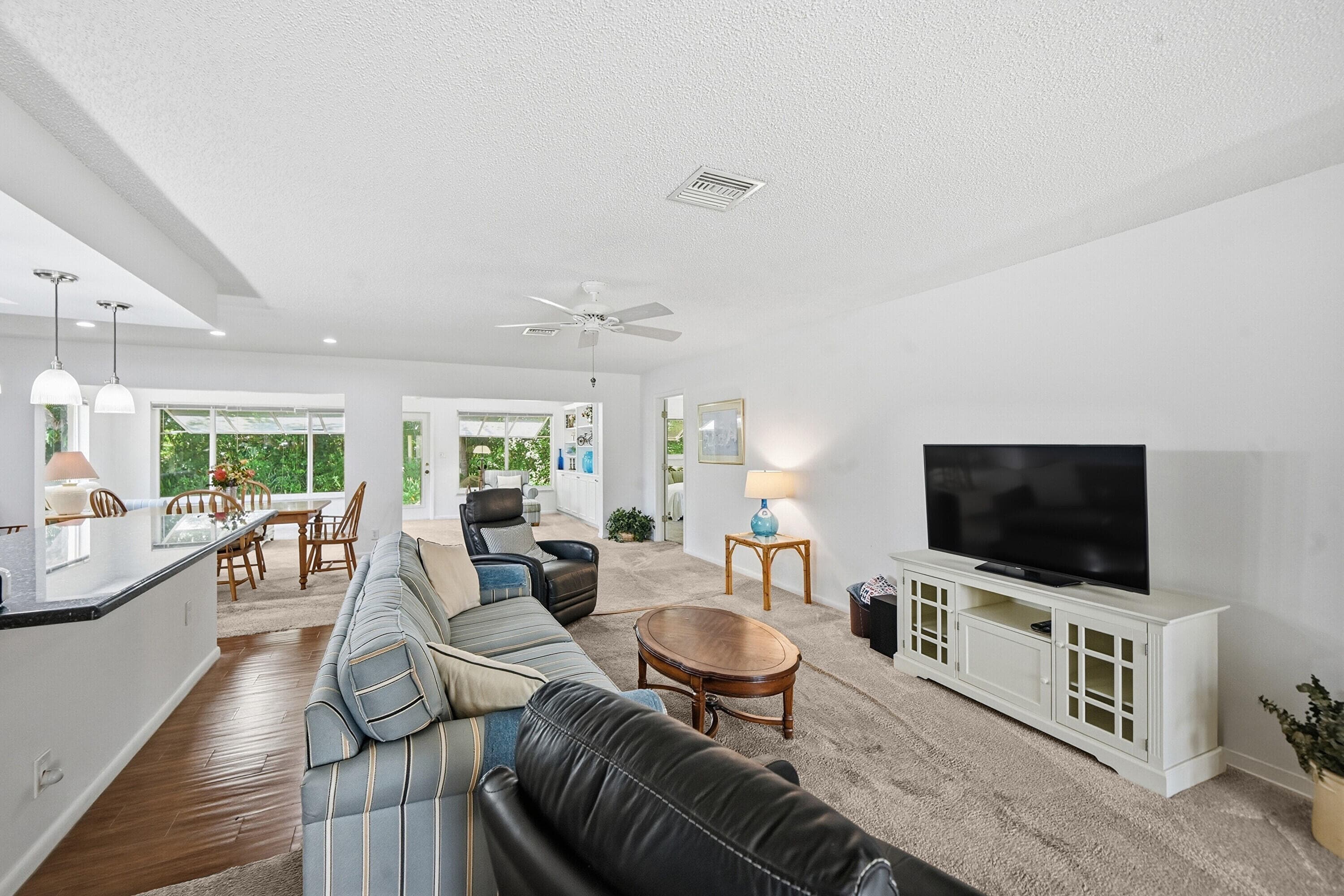 321 Del Rio Boulevard, Boca Raton, FL 33432 — photo 8 of 47
