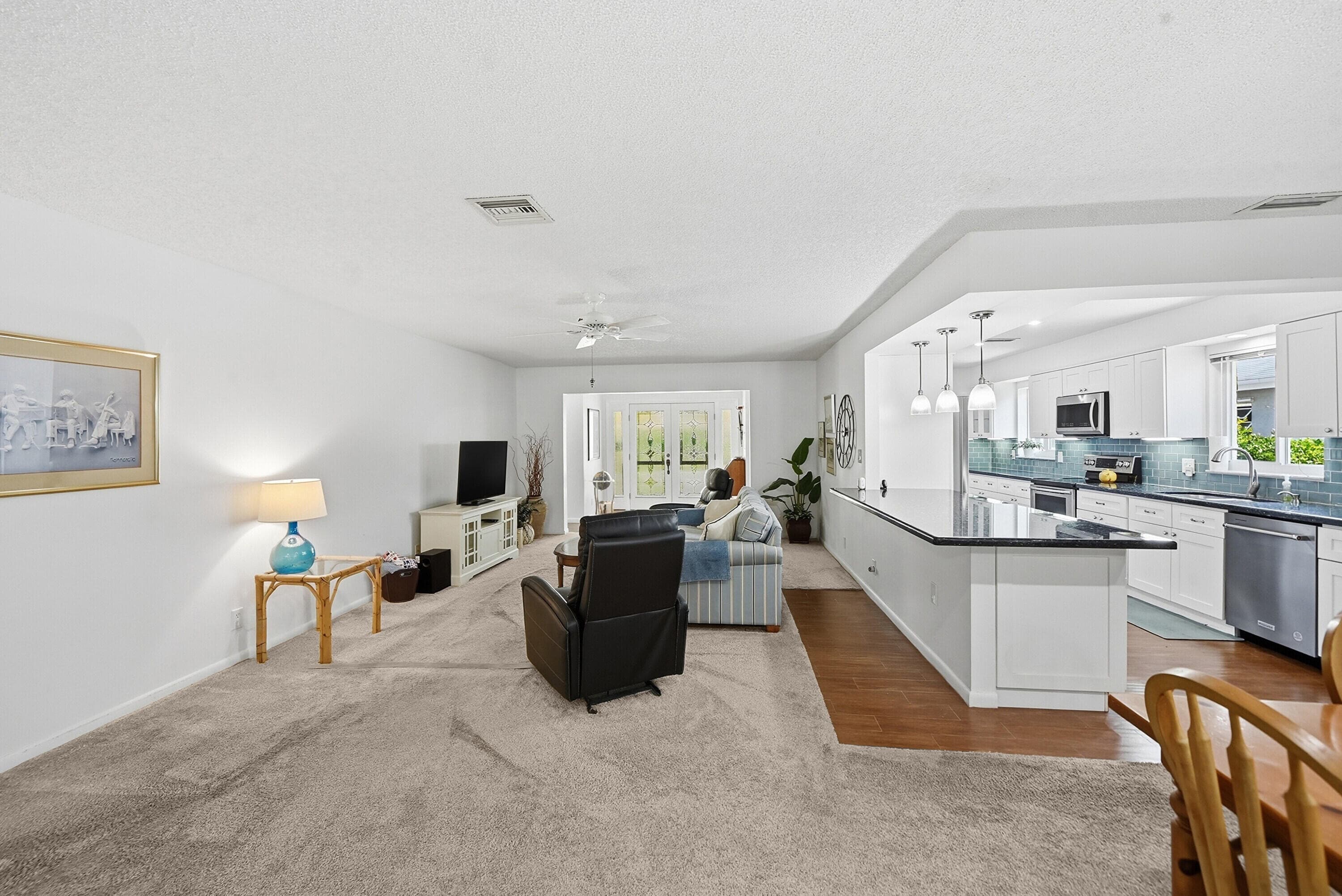 321 Del Rio Boulevard, Boca Raton, FL 33432 — photo 10 of 47