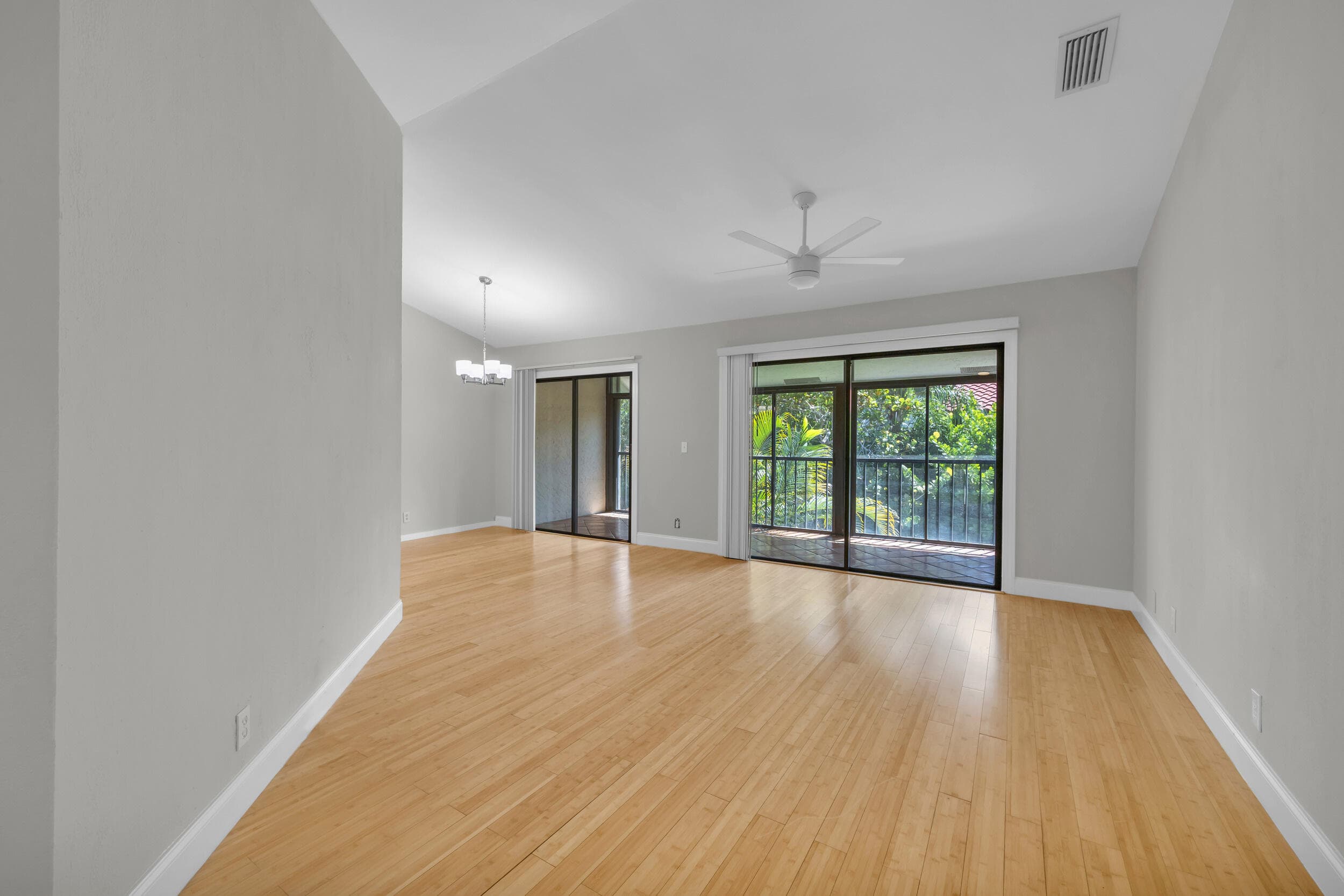 25 Lexington Lane W F, Palm Beach Gardens, FL 33418 — photo 7 of 21