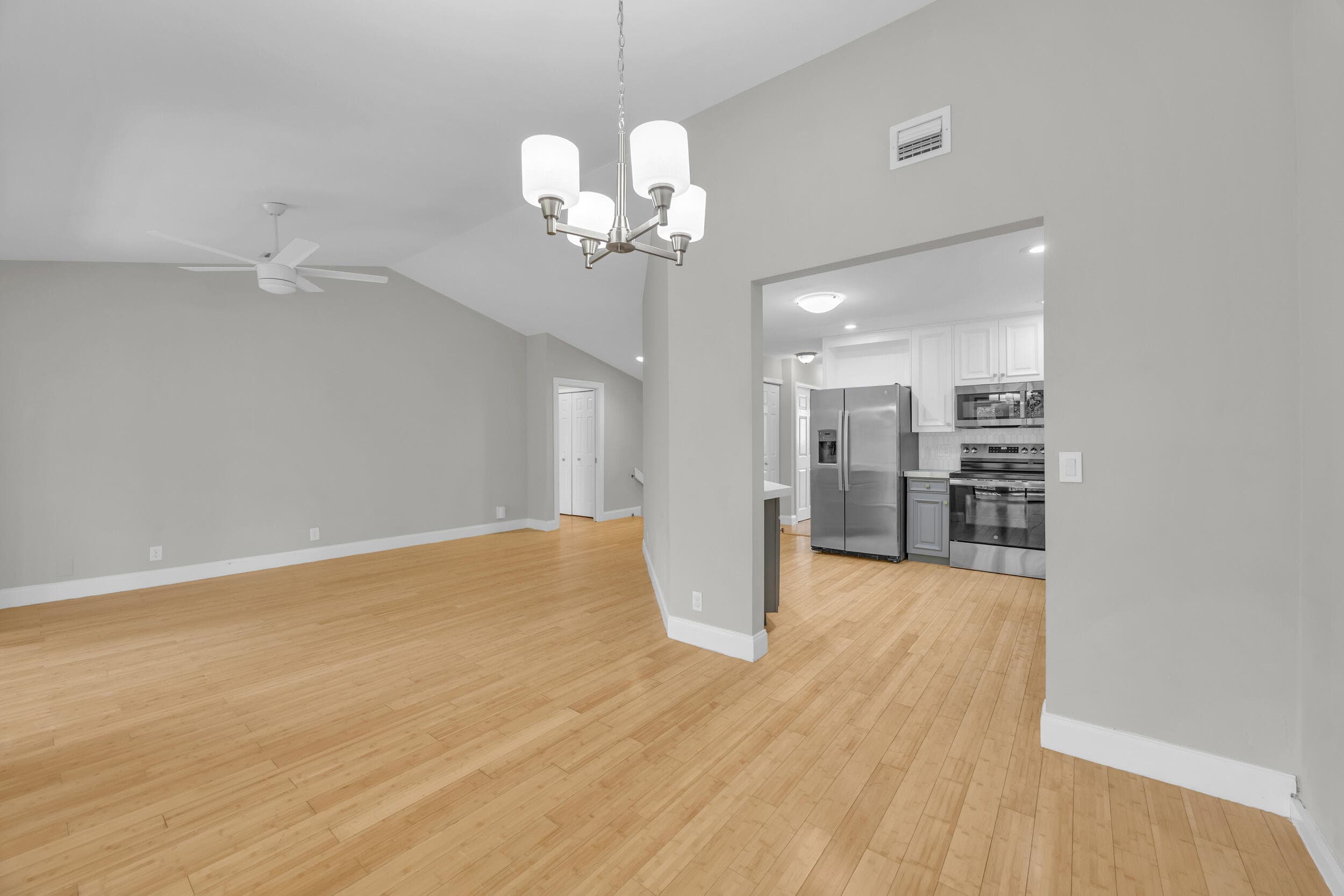 25 Lexington Lane W F, Palm Beach Gardens, FL 33418 — photo 10 of 21