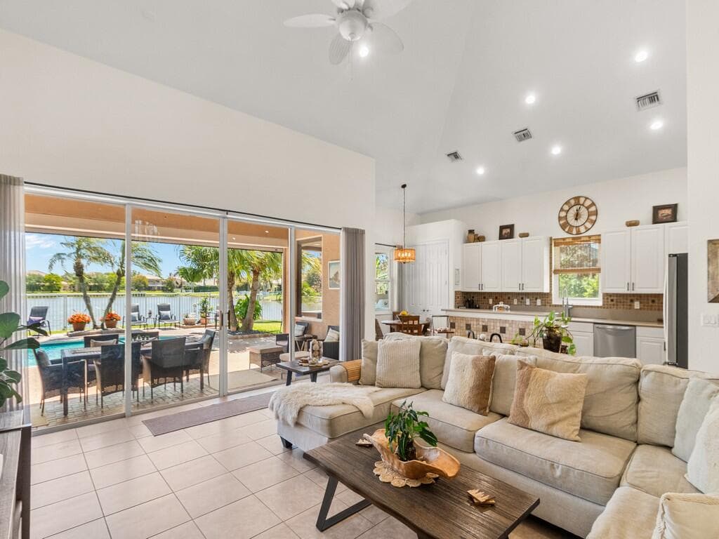 1010 SW Ruby Ave Avenue SW, Vero Beach, FL 32968 — photo 24 of 36