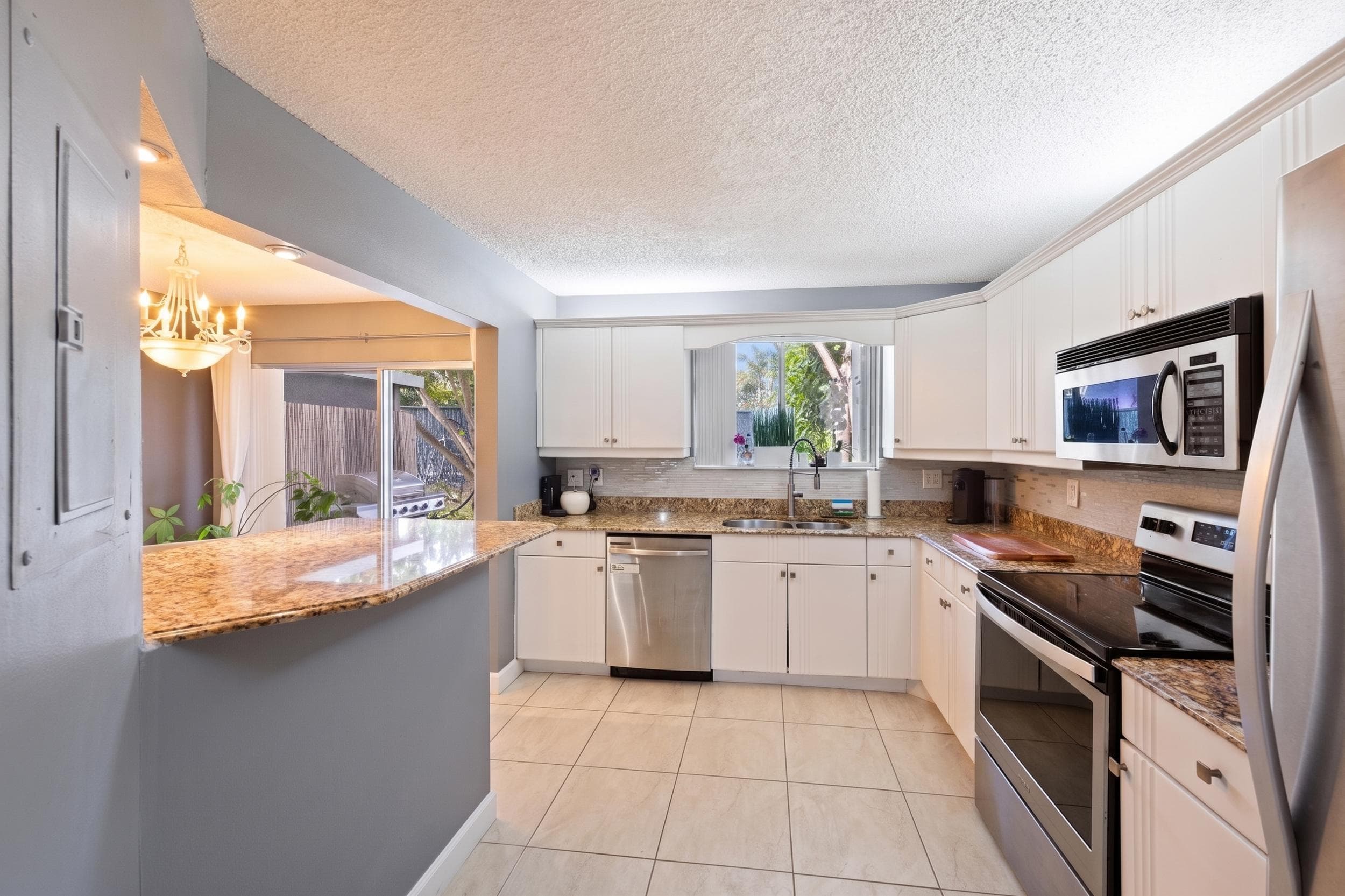 1928 Discovery Circle E, Deerfield Beach, FL 33442 — photo 2 of 40