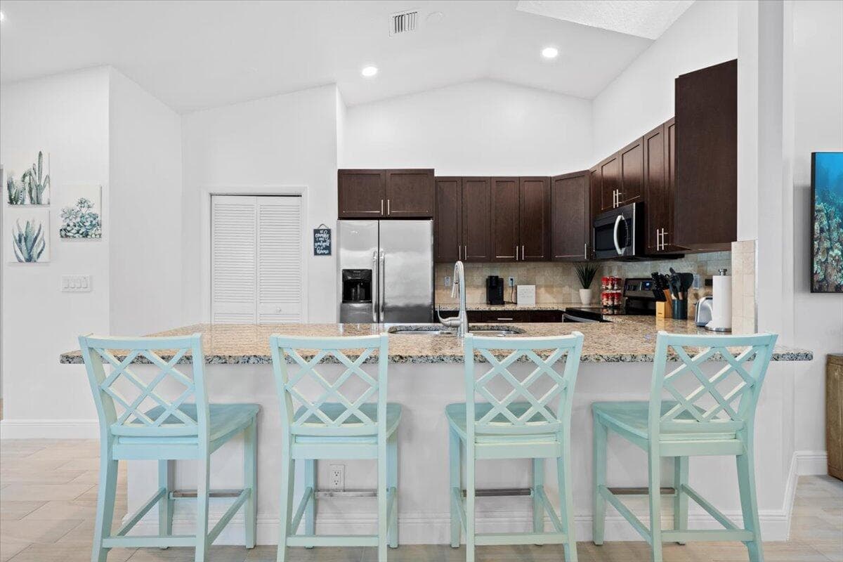 6075 Francis Street, Jupiter, FL 33458 — photo 2 of 39