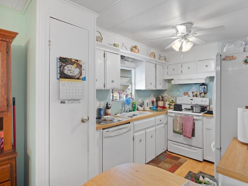 8 Novedades, Port St. Lucie, FL 34952 — photo 15 of 41
