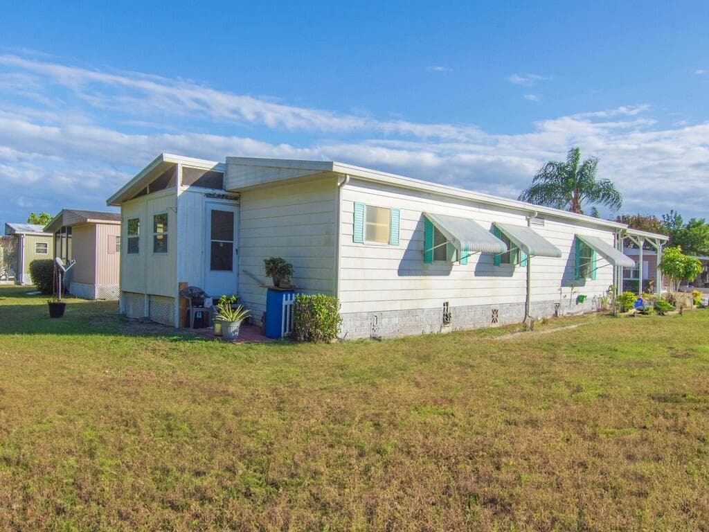 8 Novedades, Port St. Lucie, FL 34952 — photo 35 of 41
