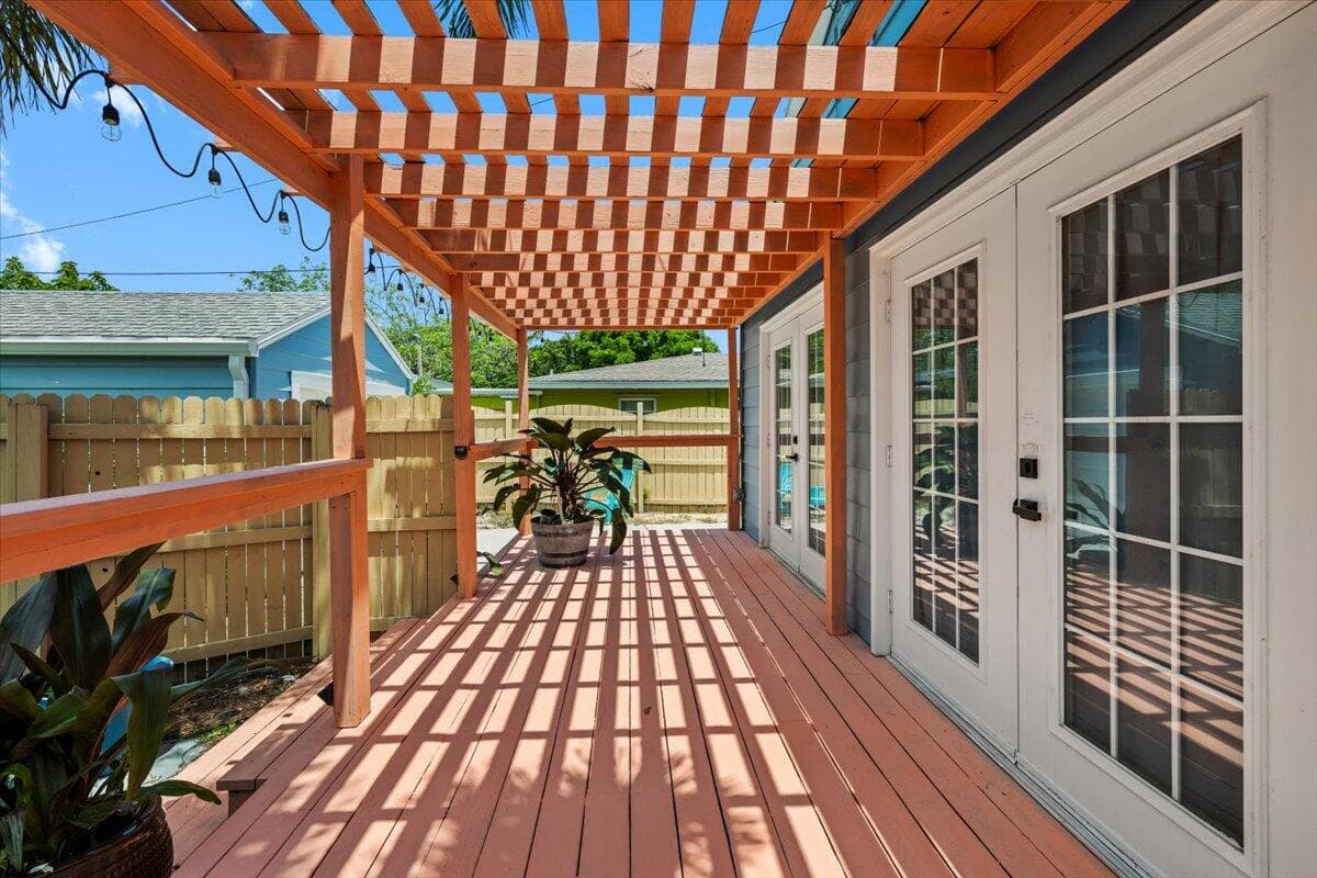 915 N K Street, Lake Worth Beach, FL 33460 — photo 16 of 38