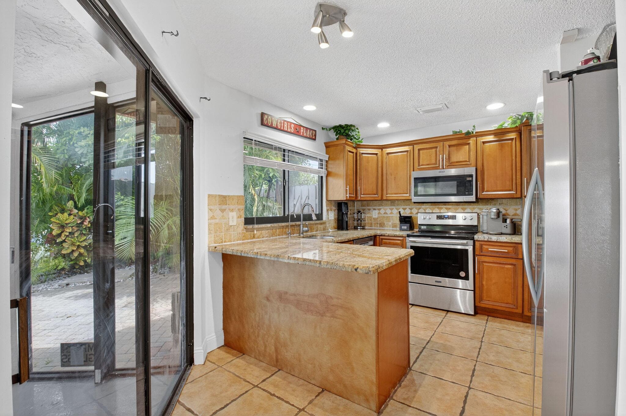 9667 Sunny Isle Circle, Boca Raton, FL 33428 — photo 13 of 46