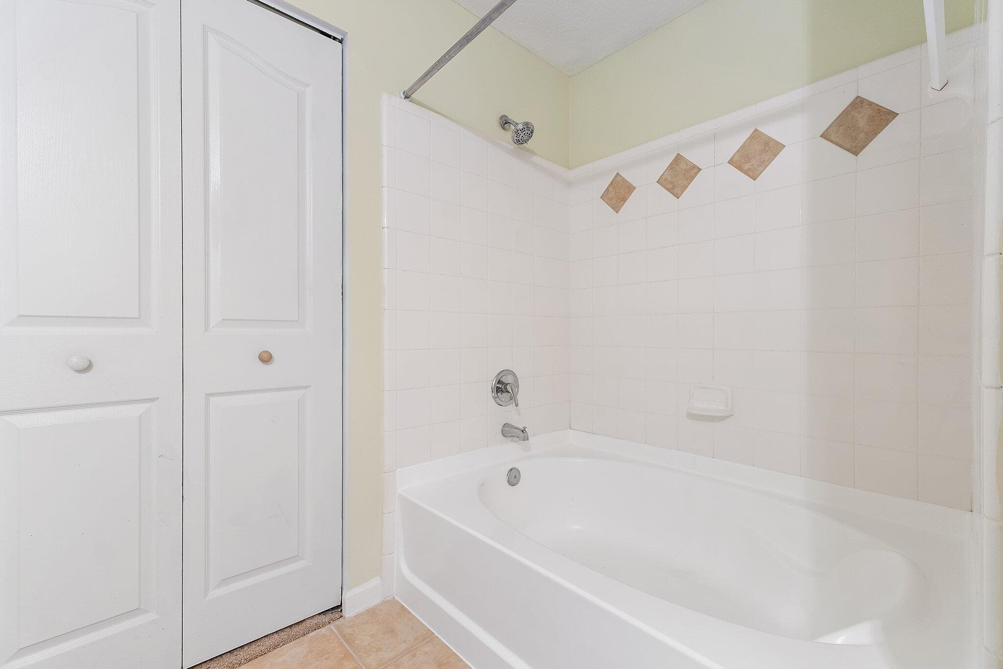 275 Murcia Drive 104, Jupiter, FL 33458 — photo 14 of 33