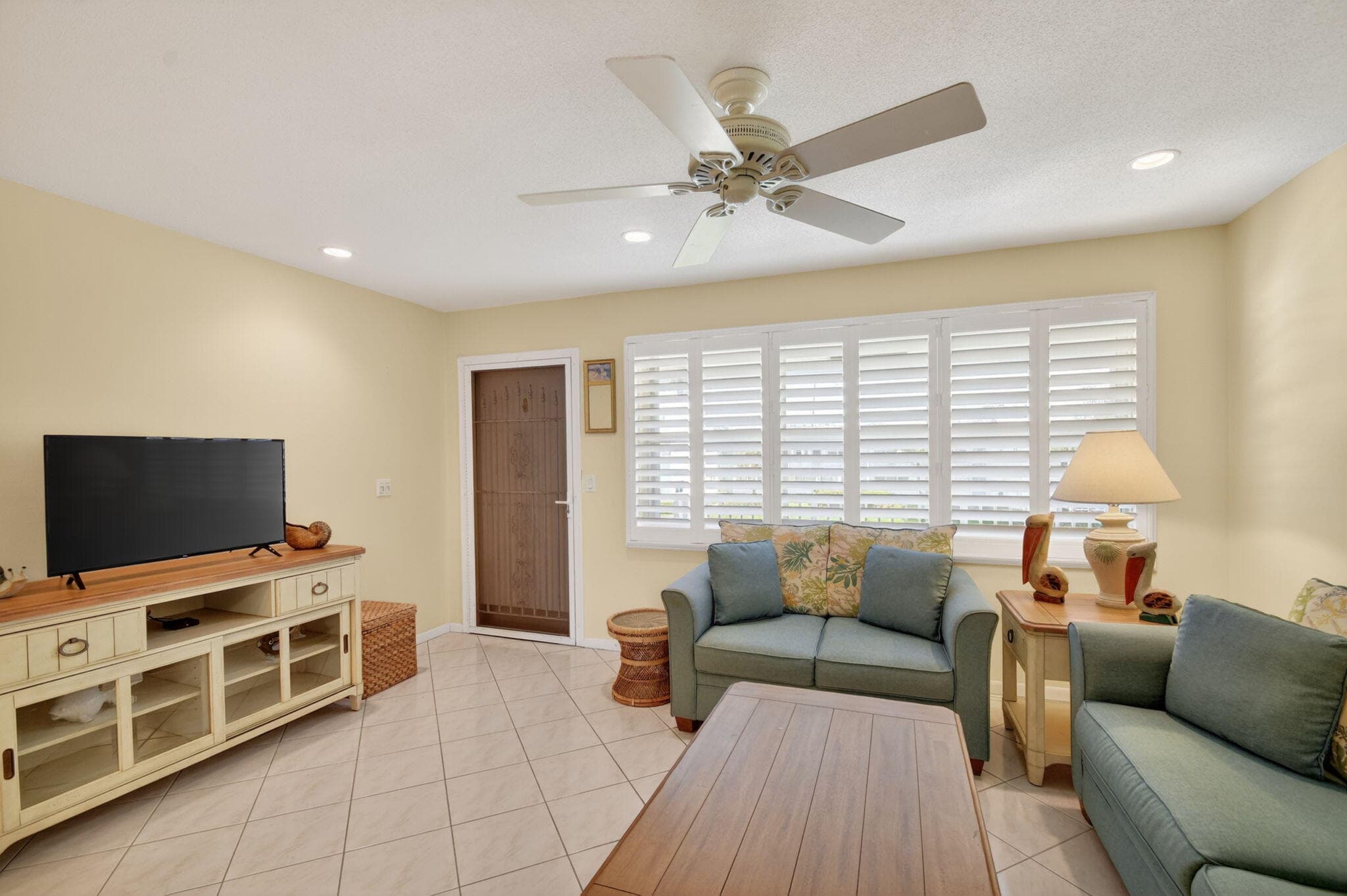600 Horizon W 207, Boynton Beach, FL 33435 — photo 3 of 30