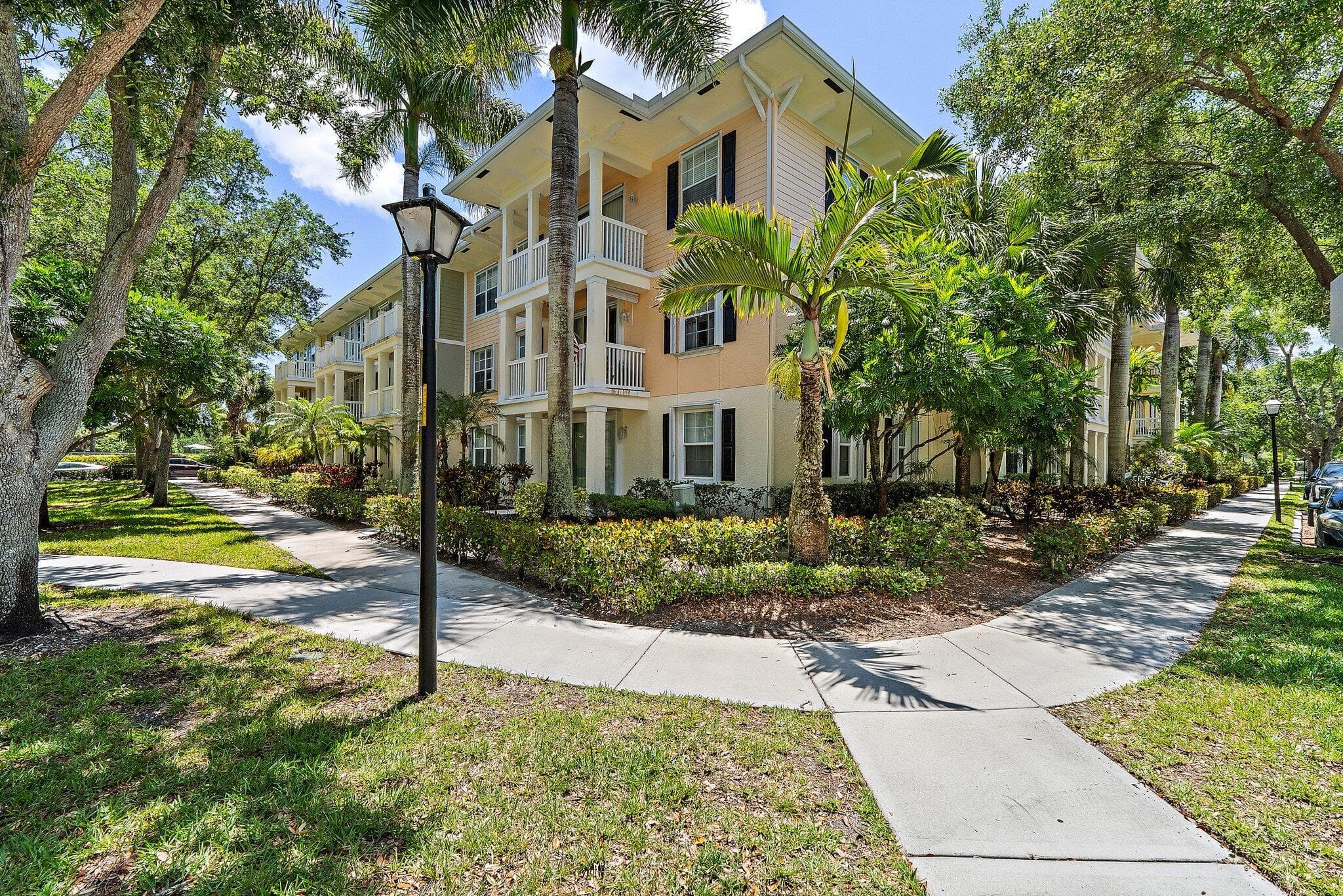 275 Murcia Drive 104, Jupiter, FL 33458 — photo 18 of 33