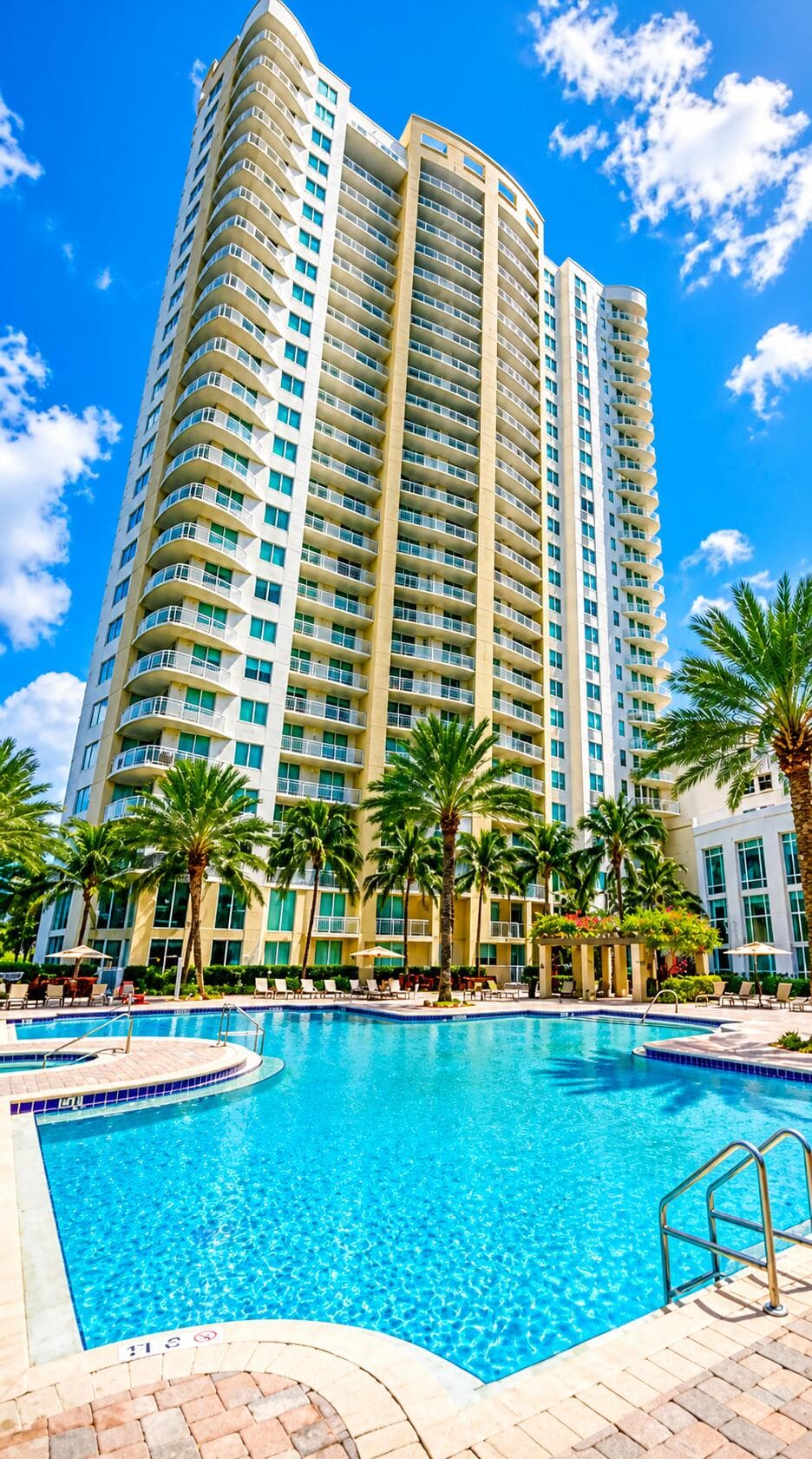 1755 E Hallandale Beach Boulevard 207e, Hallandale Beach, FL 33009 — photo 1 of 29