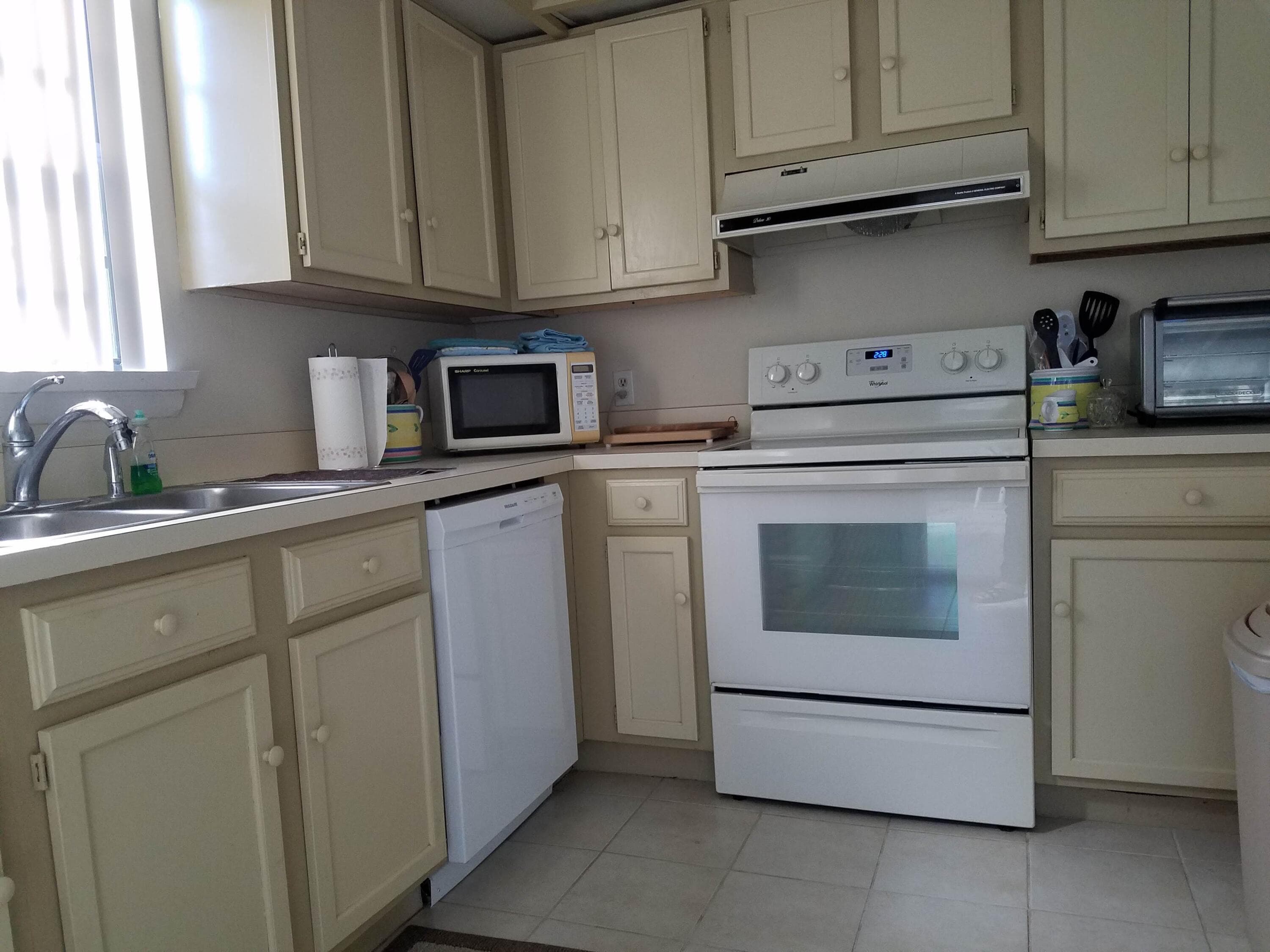 7462 SE Jamestown Terrace, Hobe Sound, FL 33455 — photo 9 of 14