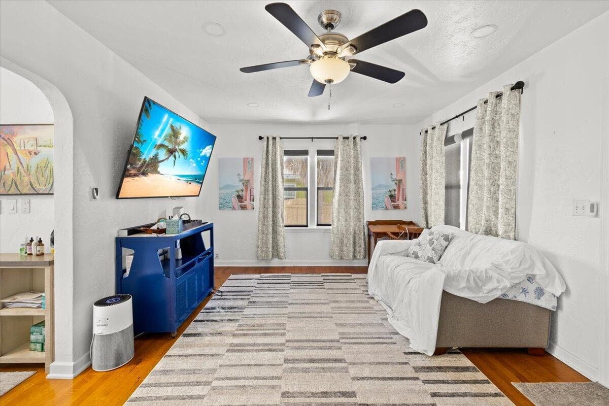 915 N K Street, Lake Worth Beach, FL 33460 — photo 6 of 39