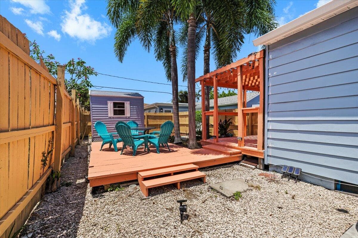 915 N K Street, Lake Worth Beach, FL 33460 — photo 30 of 39