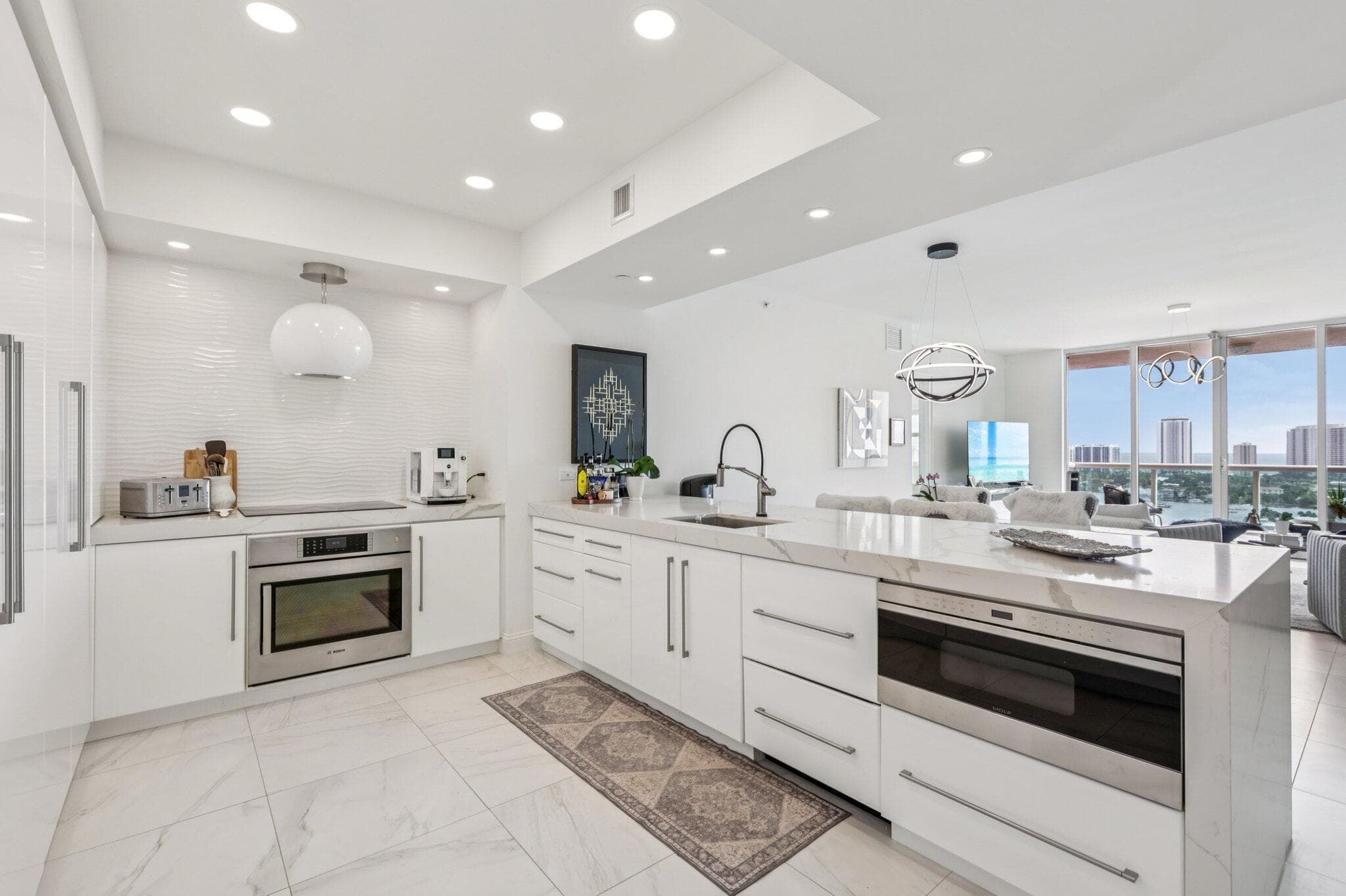 2640 Lake Shore Drive 2008, Riviera Beach, FL 33404 — photo 12 of 59