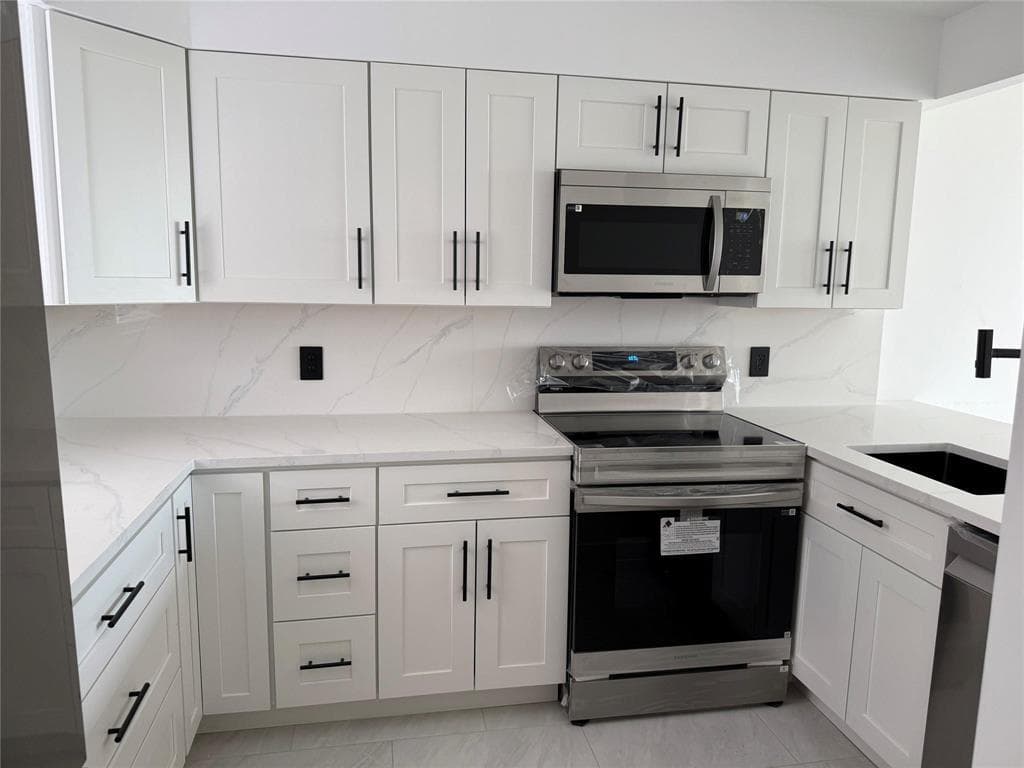 112 Royal Park Drive 4b, Oakland Park, FL 33309 — photo