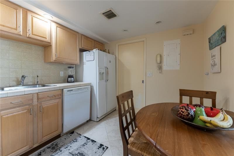 3700 Oaks Clubhouse Drive 103, Pompano Beach, FL 33069 — photo 66 of 78