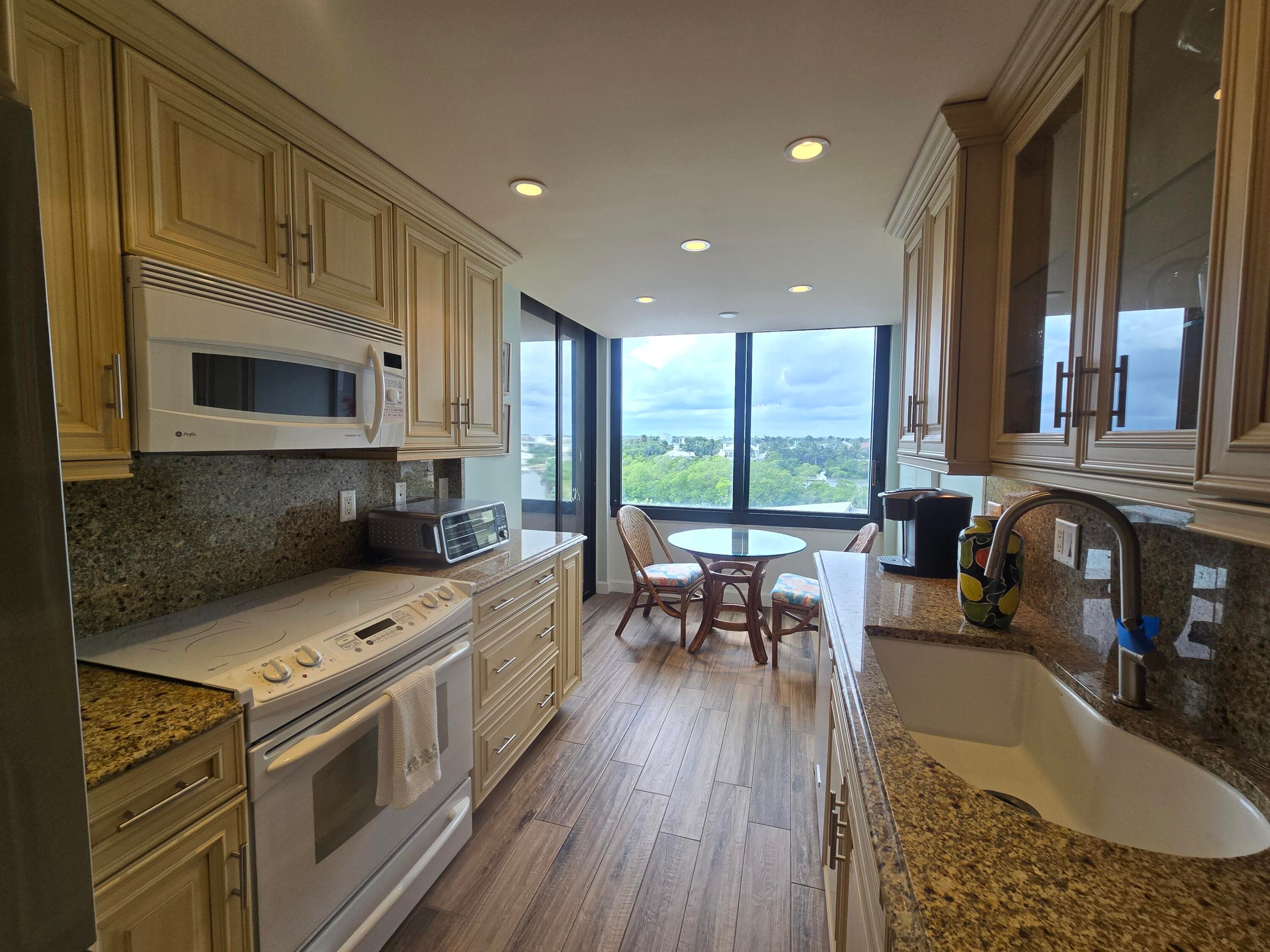 3589 S Ocean Boulevard 512, South Palm Beach, FL 33480 — photo 16 of 52