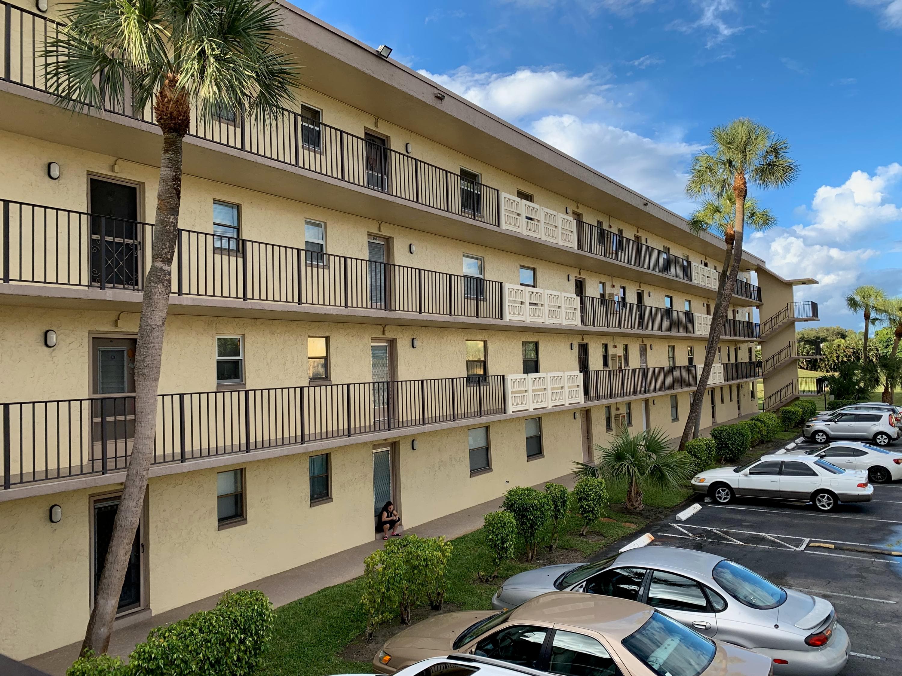 9355 SW 8th Street 202, Boca Raton, FL 33428 — photo