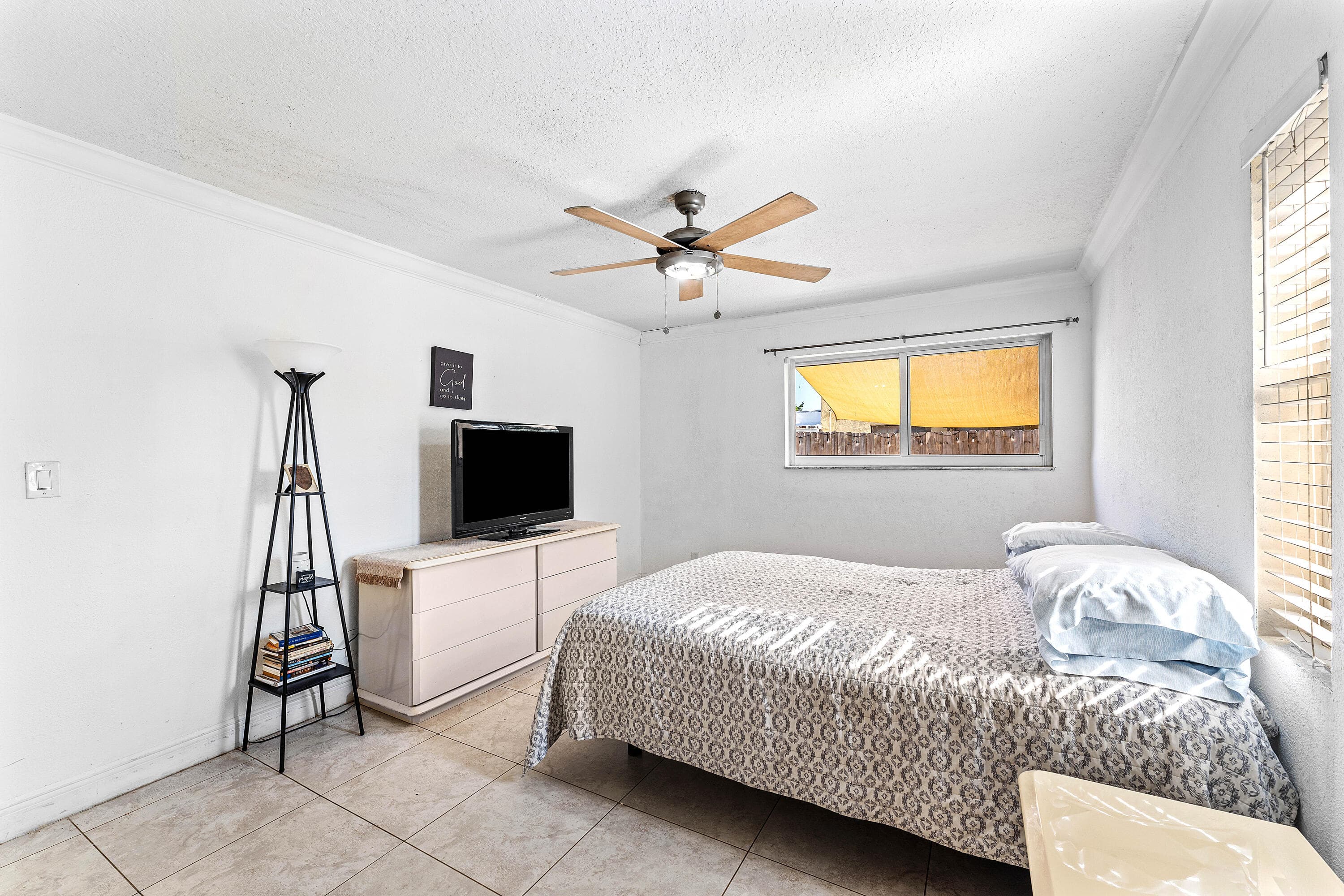 250 NW 43rd Place, Pompano Beach, FL 33064 — photo 20 of 34