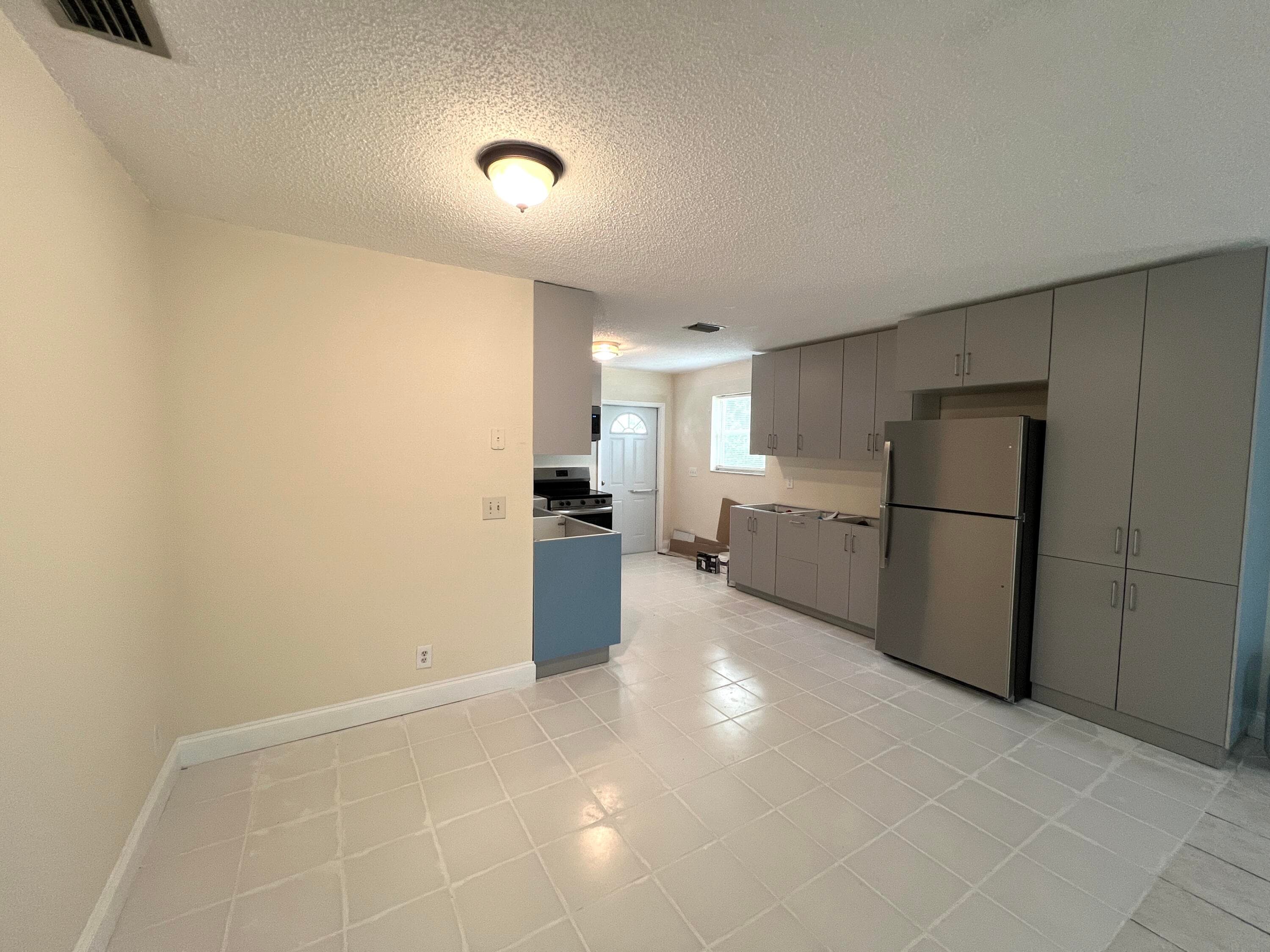 911 S D Street, Lake Worth Beach, FL 33460 — photo 7 of 16