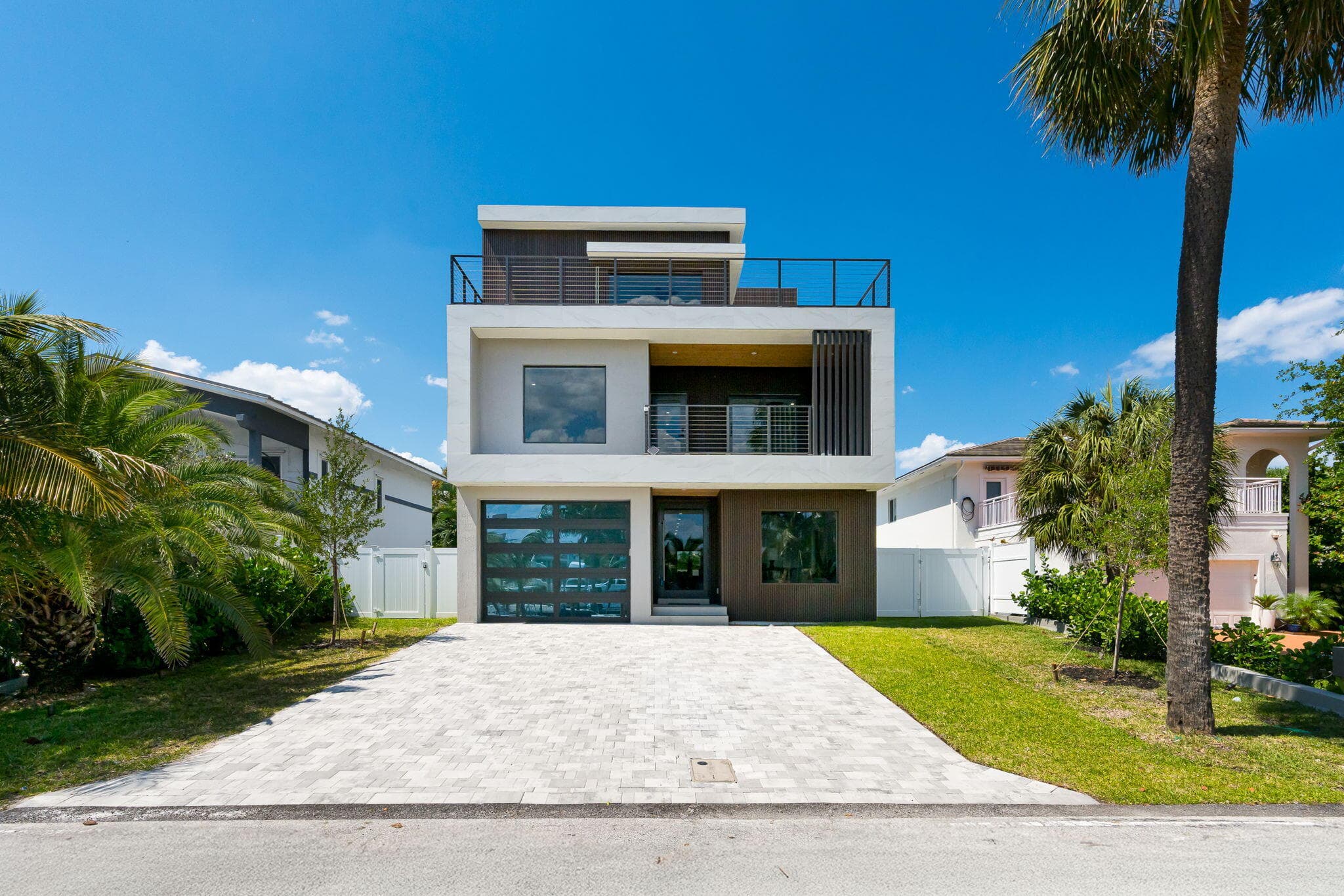 3225 Canal Drive, Pompano Beach, FL 33062 — photo 4 of 80