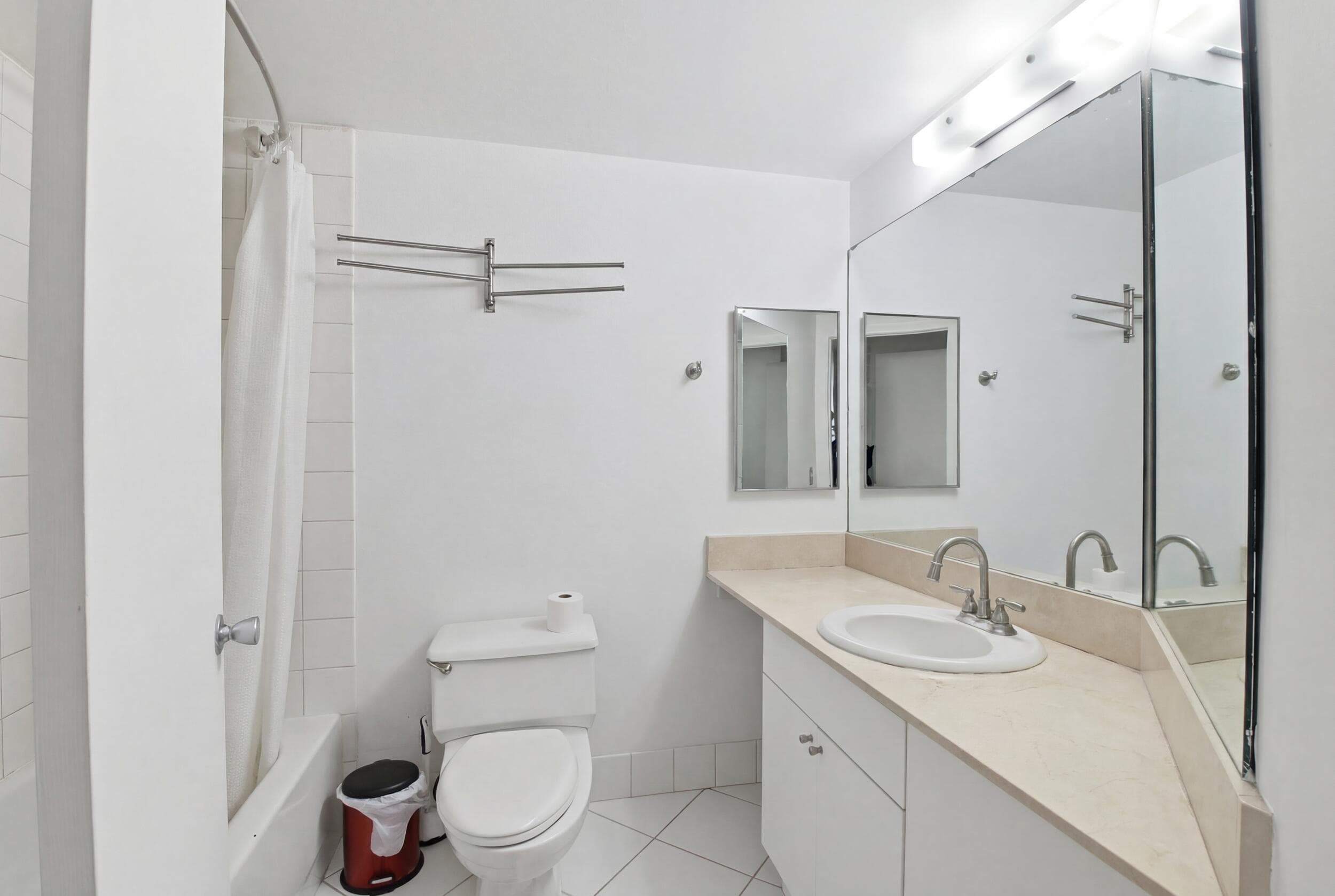 701 Brickell Key Boulevard 610, Miami, FL 33131 — photo 7 of 40