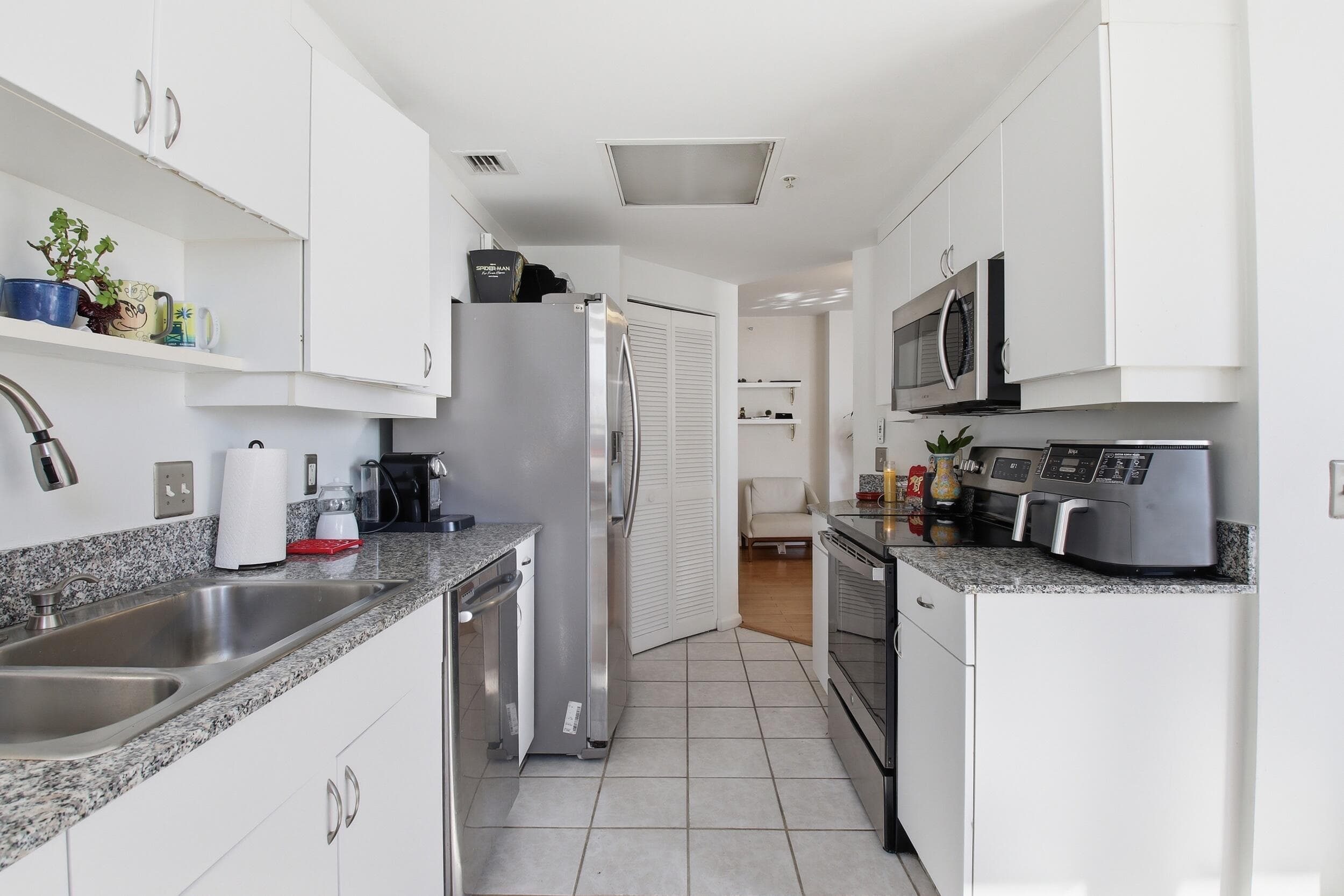 701 Brickell Key Boulevard 610, Miami, FL 33131 — photo 16 of 40