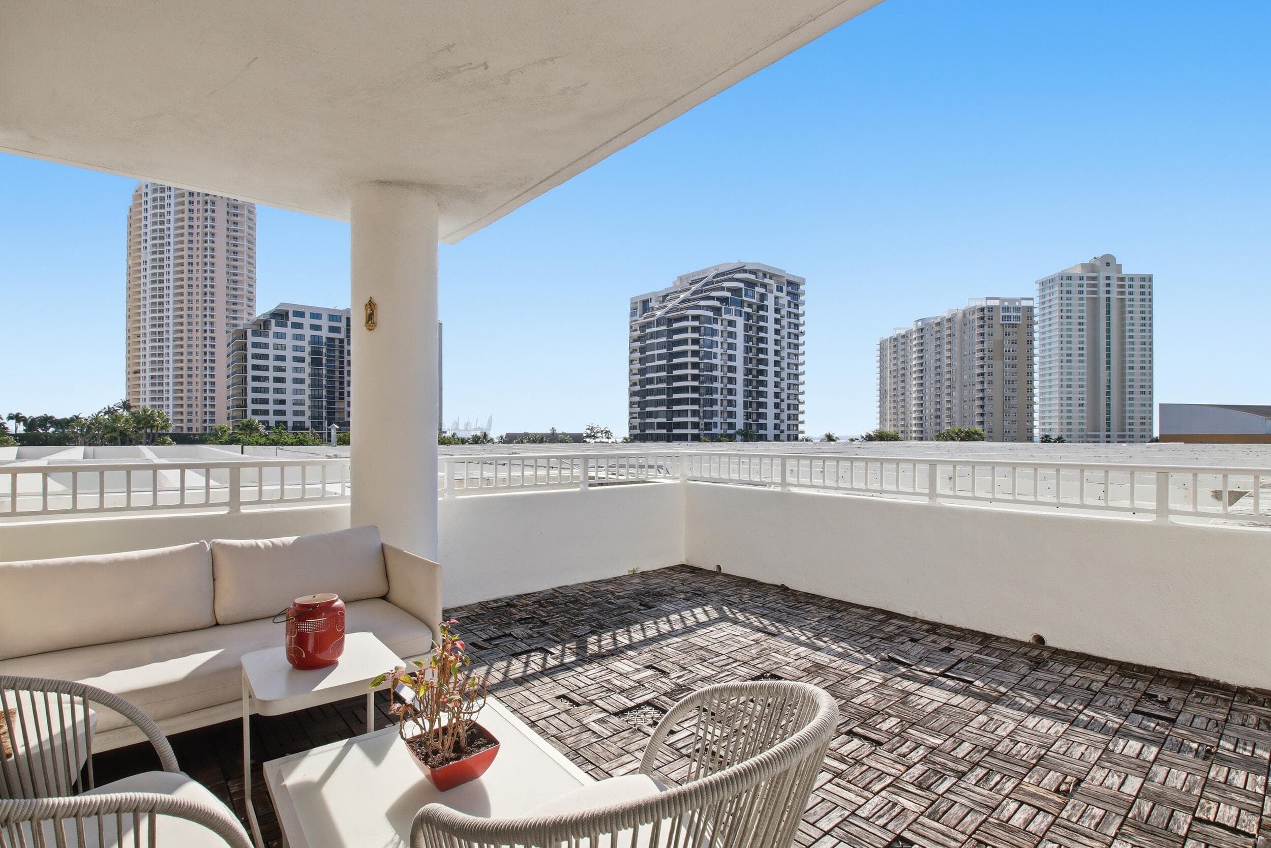 701 Brickell Key Boulevard 610, Miami, FL 33131 — photo 22 of 40
