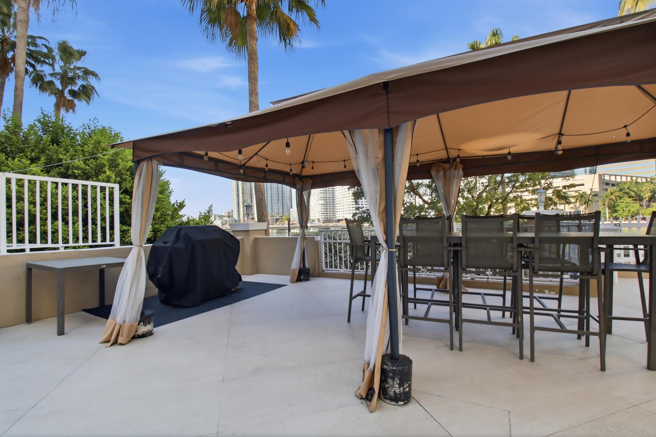 701 Brickell Key Boulevard 610, Miami, FL 33131 — photo 26 of 40