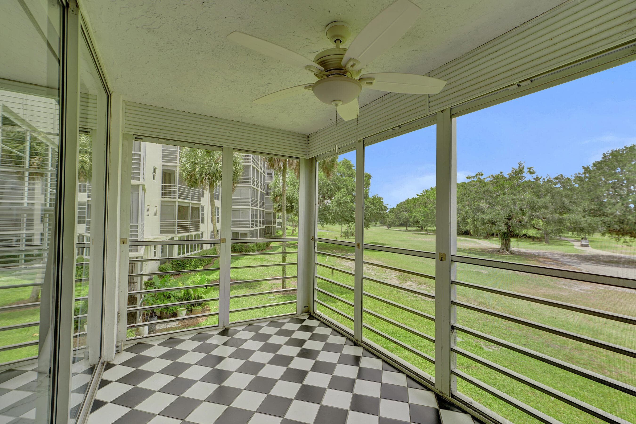 545 Oaks Lane 204, Pompano Beach, FL 33069 — photo 57 of 59