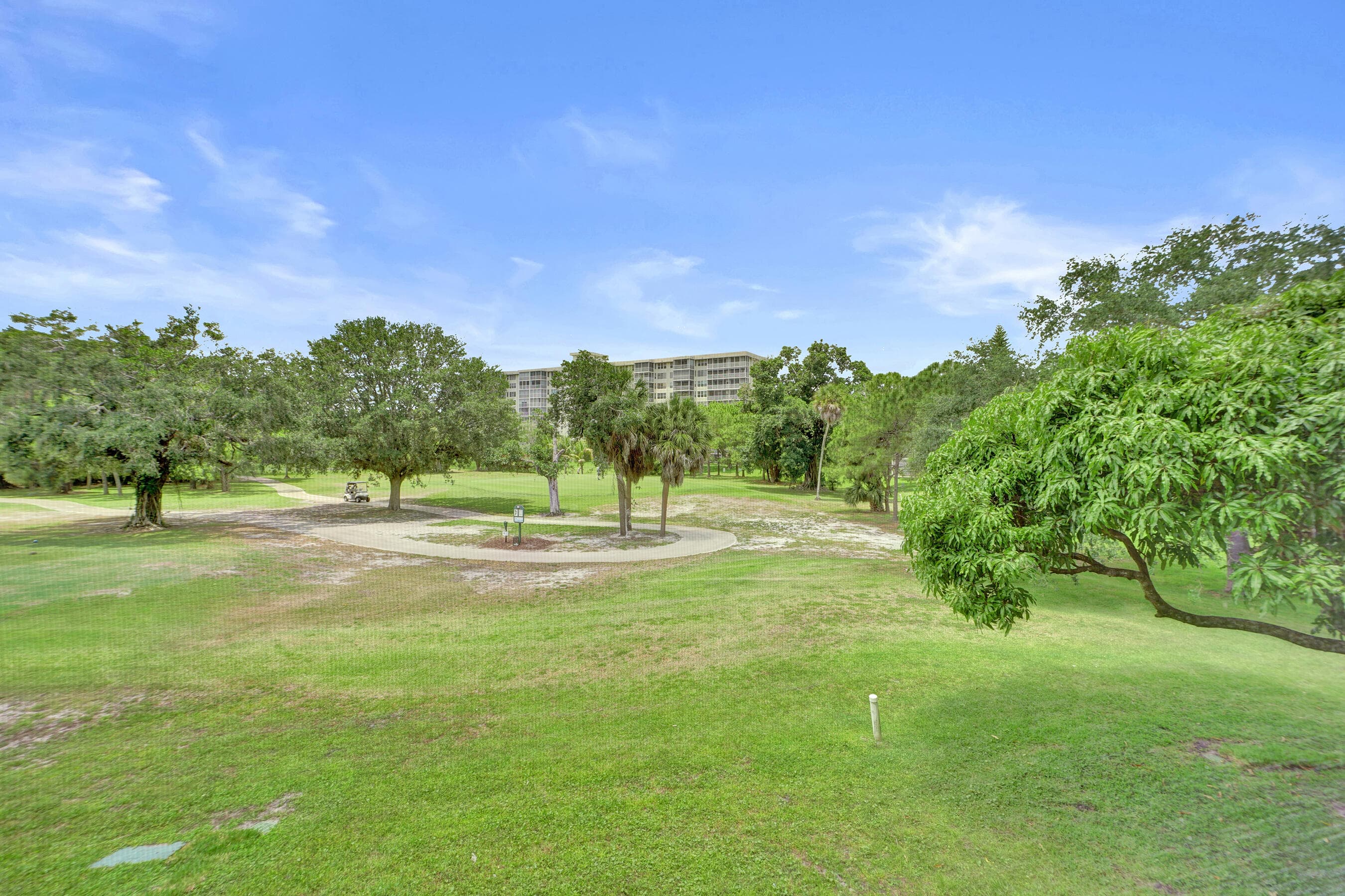 545 Oaks Lane 204, Pompano Beach, FL 33069 — photo 10 of 59