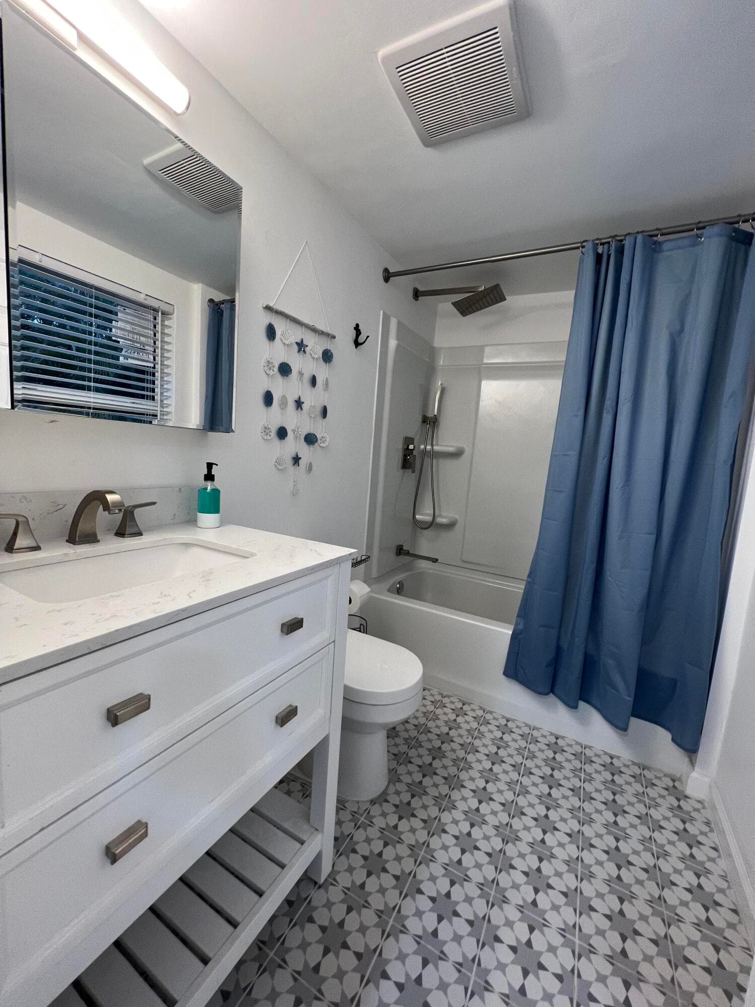 2648 NE 15th Terrace, Pompano Beach, FL 33064 — photo 17 of 42