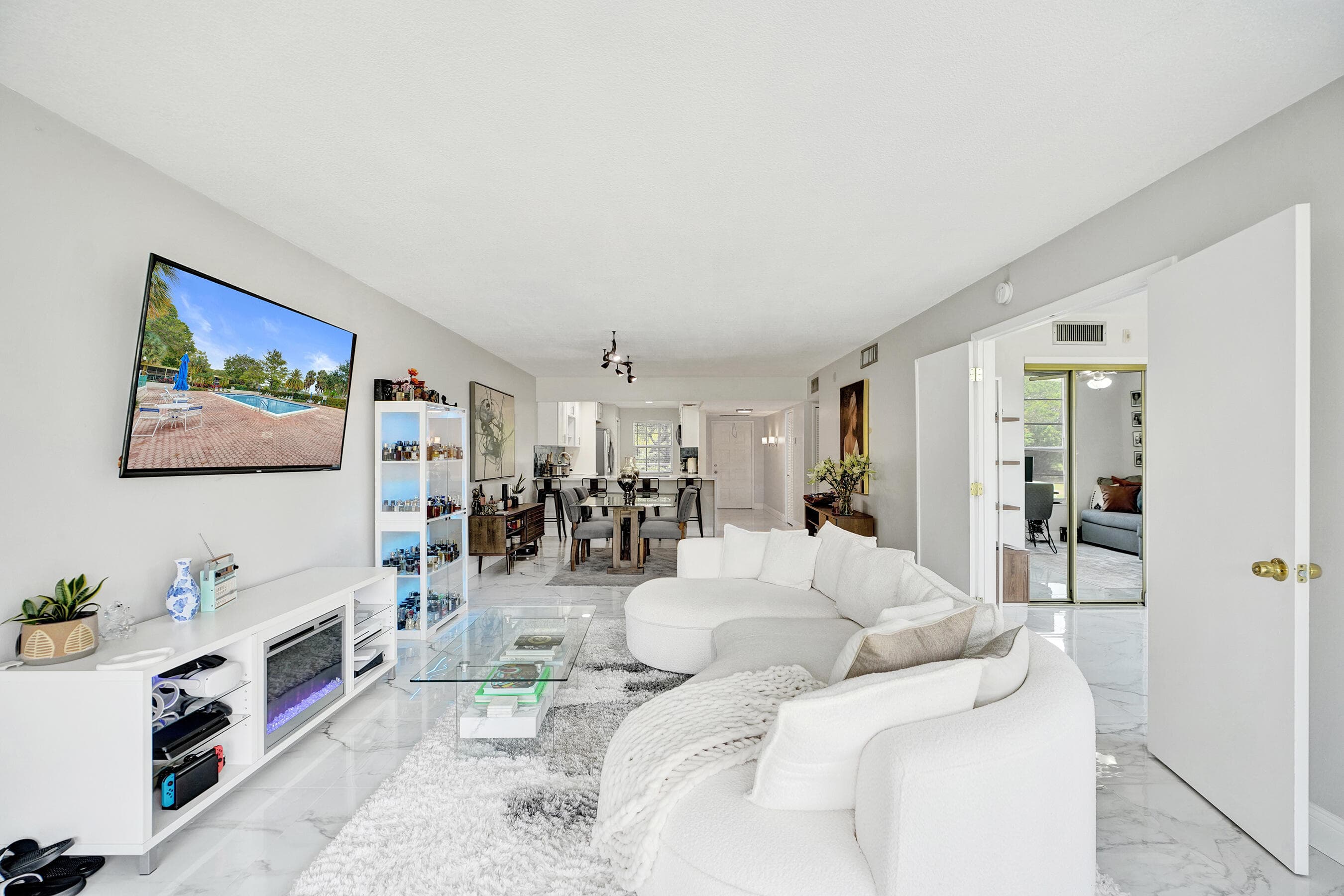 545 Oaks Lane 204, Pompano Beach, FL 33069 — photo 33 of 59