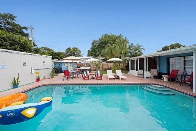 1913 Thomas Street, Hollywood, FL 33020 — photo 1 of 25