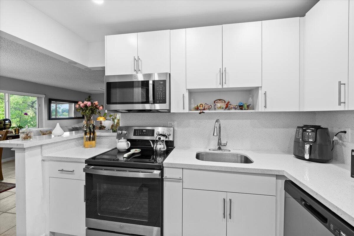 8280 SW 24th Street 7302, North Lauderdale, FL 33068 — photo 3 of 21