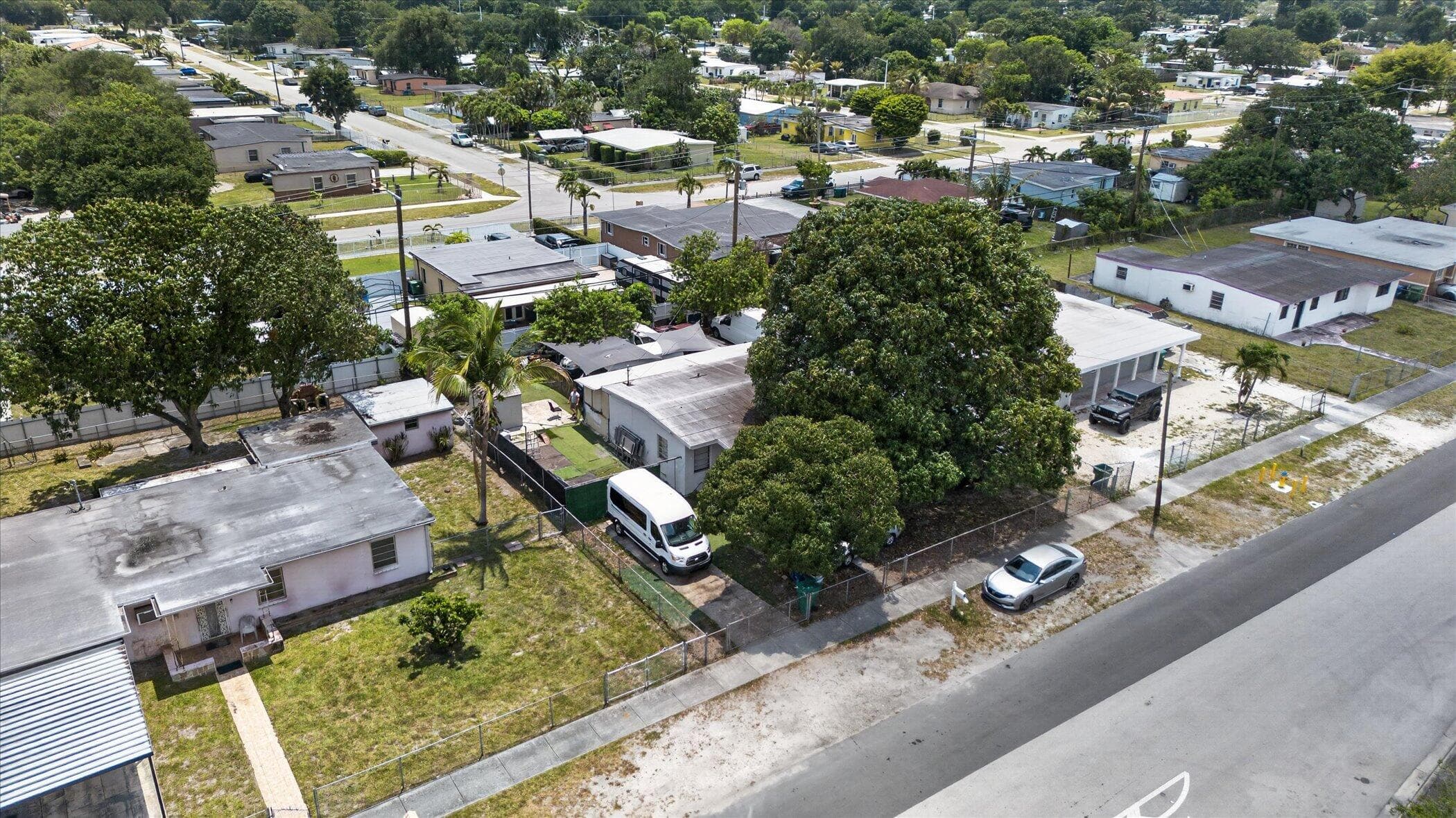 16201 NW 27th Avenue NW 16201, Opa-Locka, FL 33054 — photo 27 of 28
