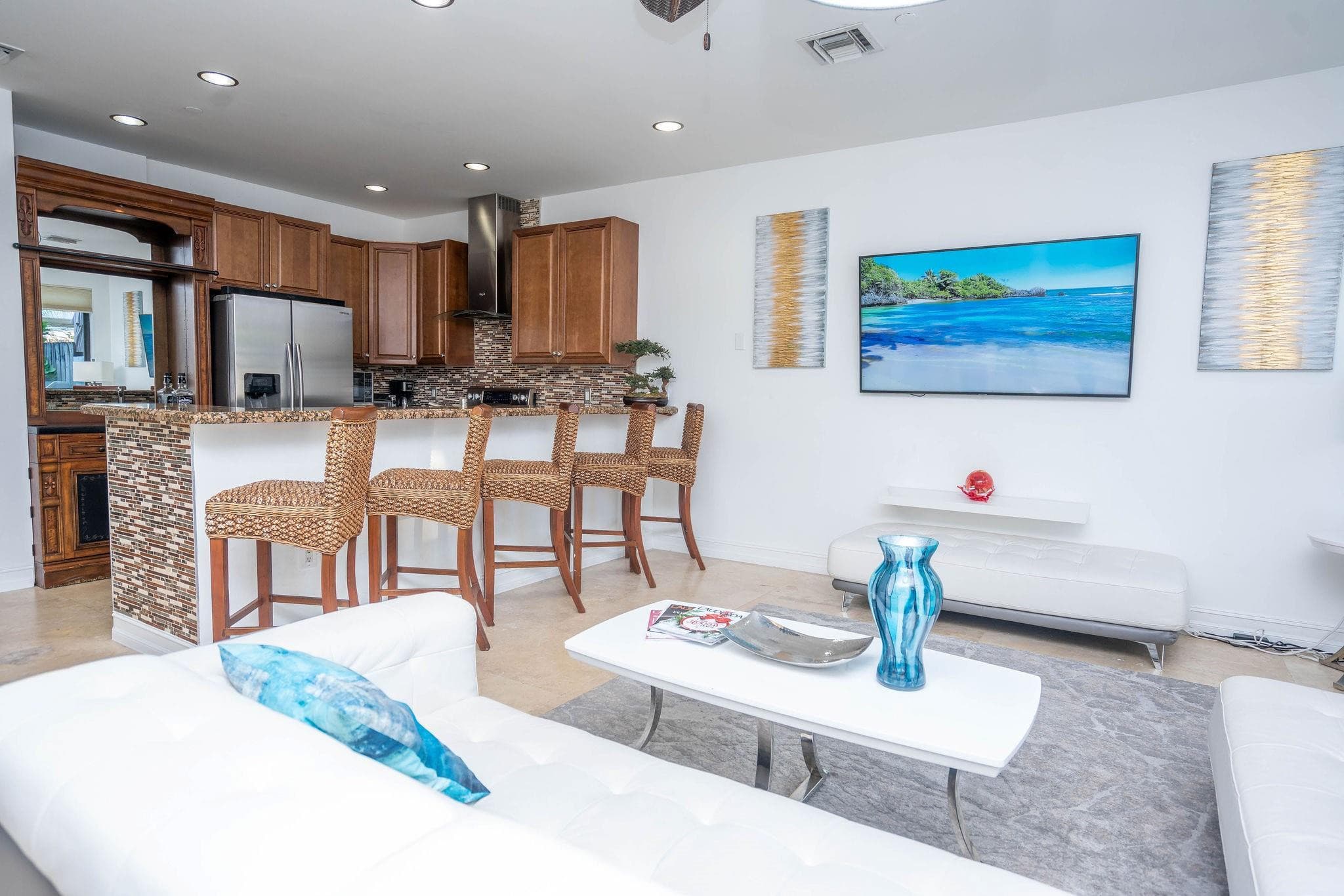 540 NE 17th Avenue, Fort Lauderdale, FL 33301 — photo 8 of 65