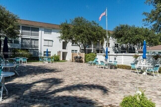 1501 S Ocean Boulevard 225, Lauderdale-By-The-Sea, FL 33062 — photo 11 of 13