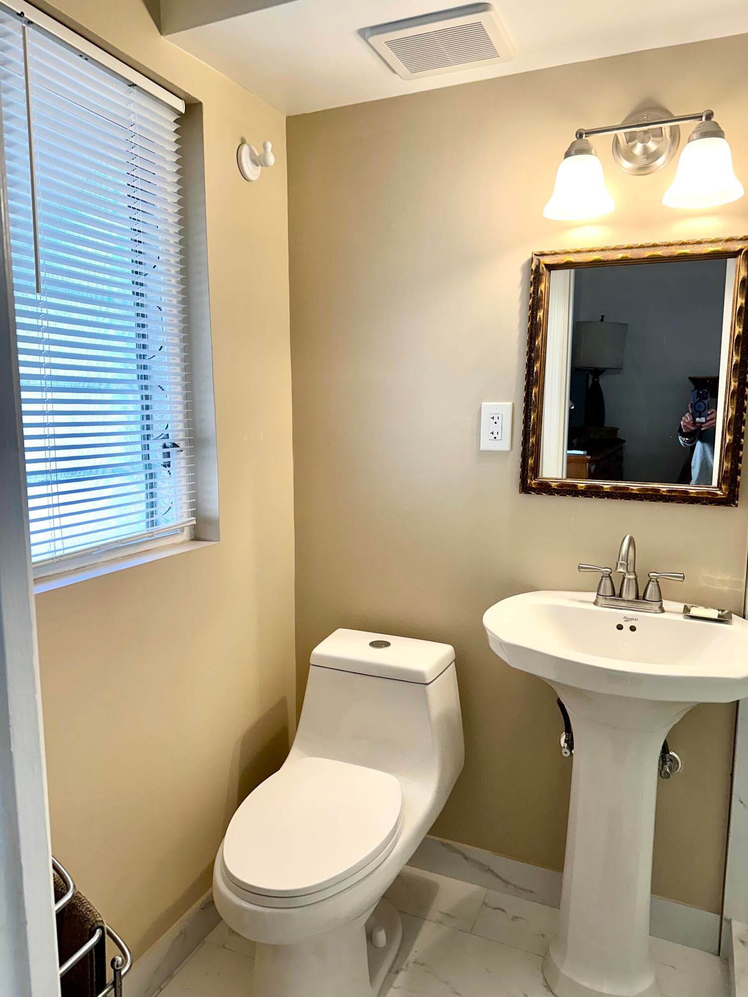 901 N Birch Road A2, Fort Lauderdale, FL 33304 — photo 9 of 32