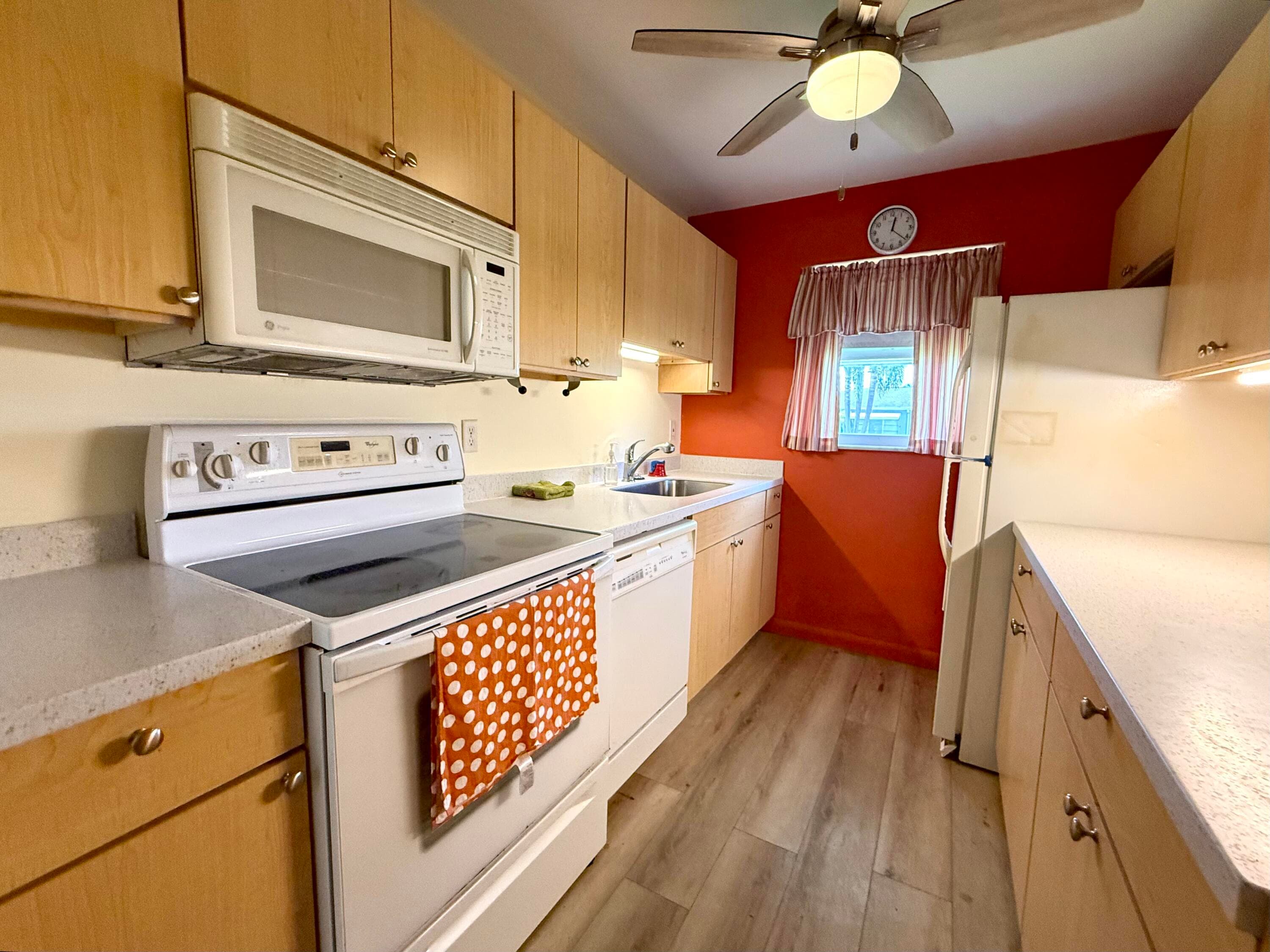 215 South Boulevard C, Boynton Beach, FL 33435 — photo 11 of 35