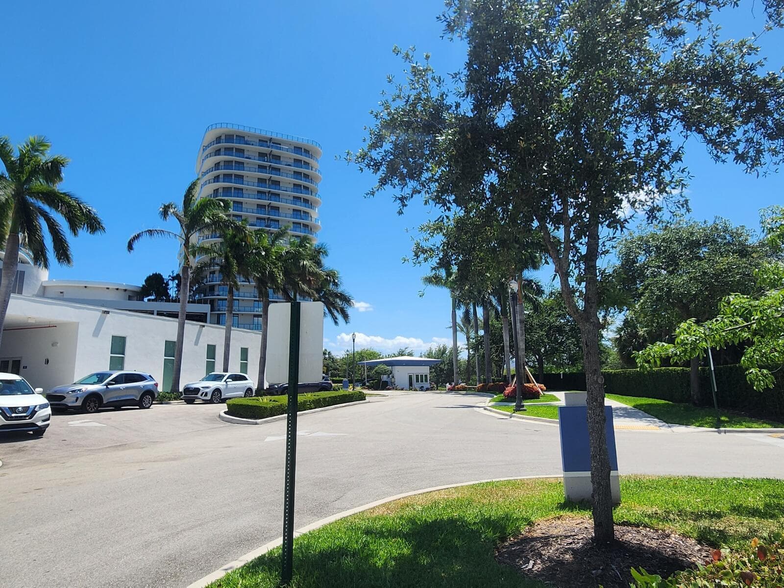 15051 Royal Oaks Lane 202, North Miami, FL 33181 — photo 3 of 19