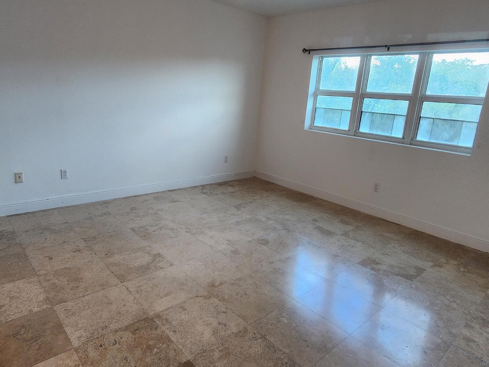 15051 Royal Oaks Lane 202, North Miami, FL 33181 — photo 10 of 19