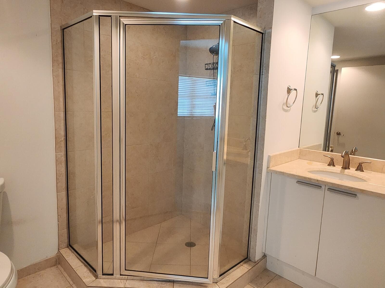 15051 Royal Oaks Lane 202, North Miami, FL 33181 — photo 15 of 19