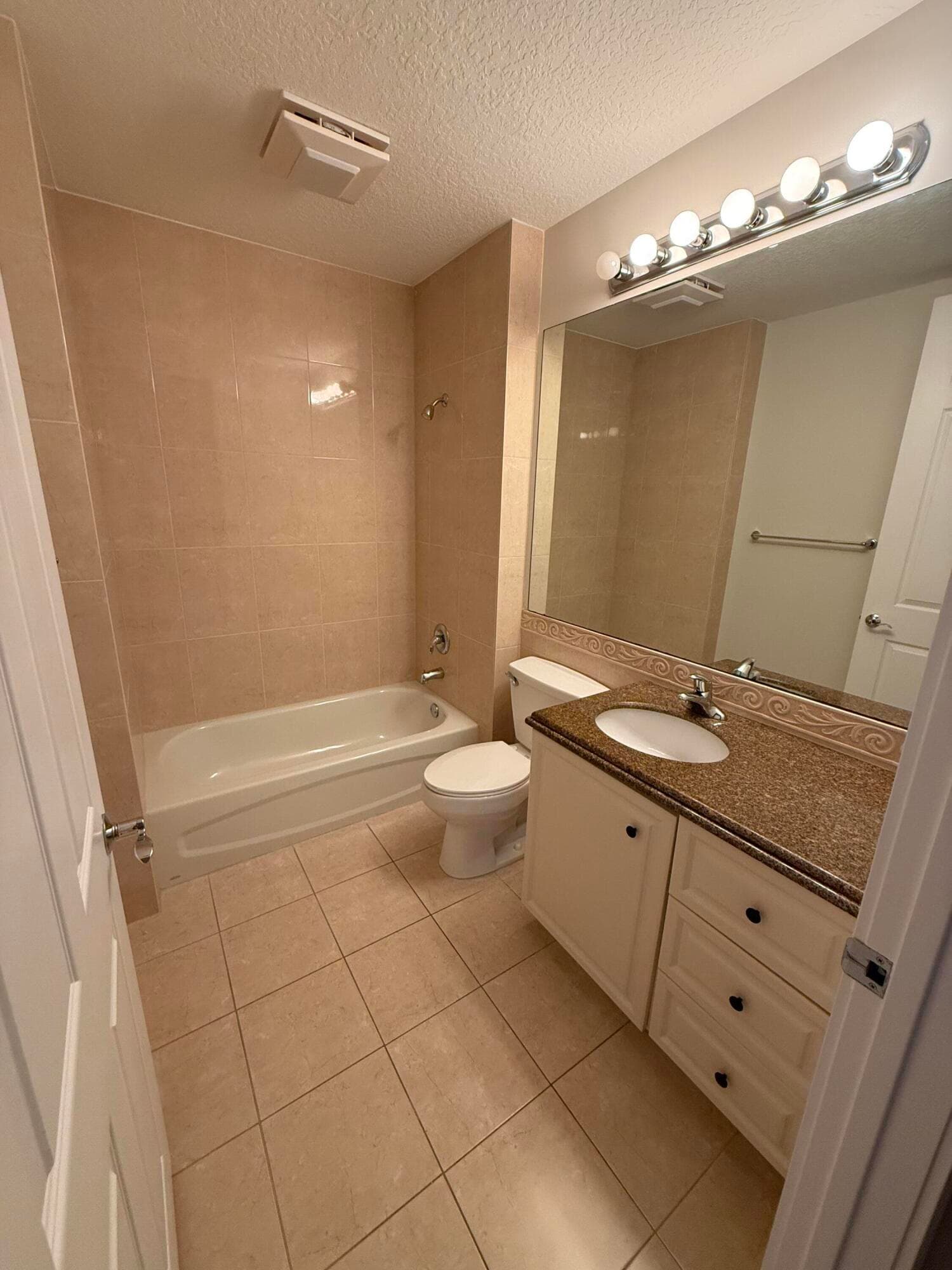 20 Harbour Isle Drive W Ph01, Fort Pierce, FL 34949 — photo 7 of 18