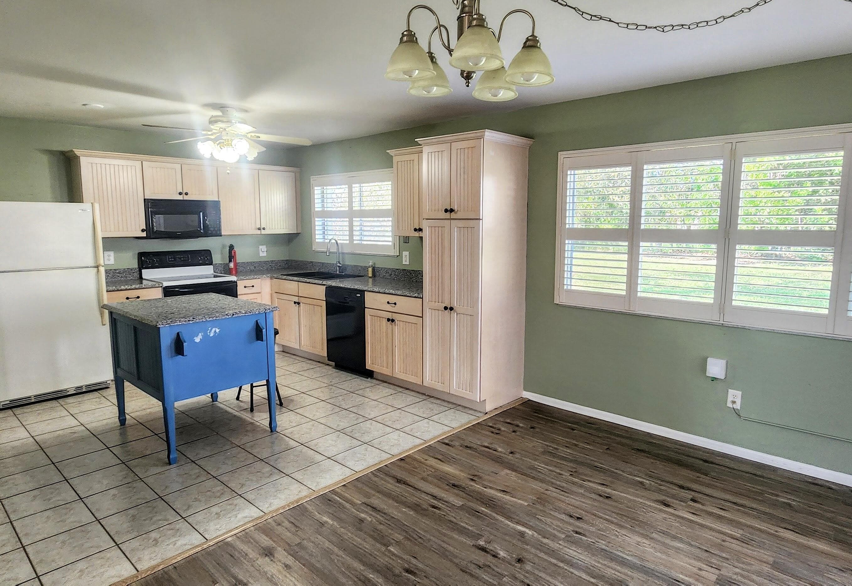 431 SE Dalva Avenue, Port St. Lucie, FL 34984 — photo 4 of 9