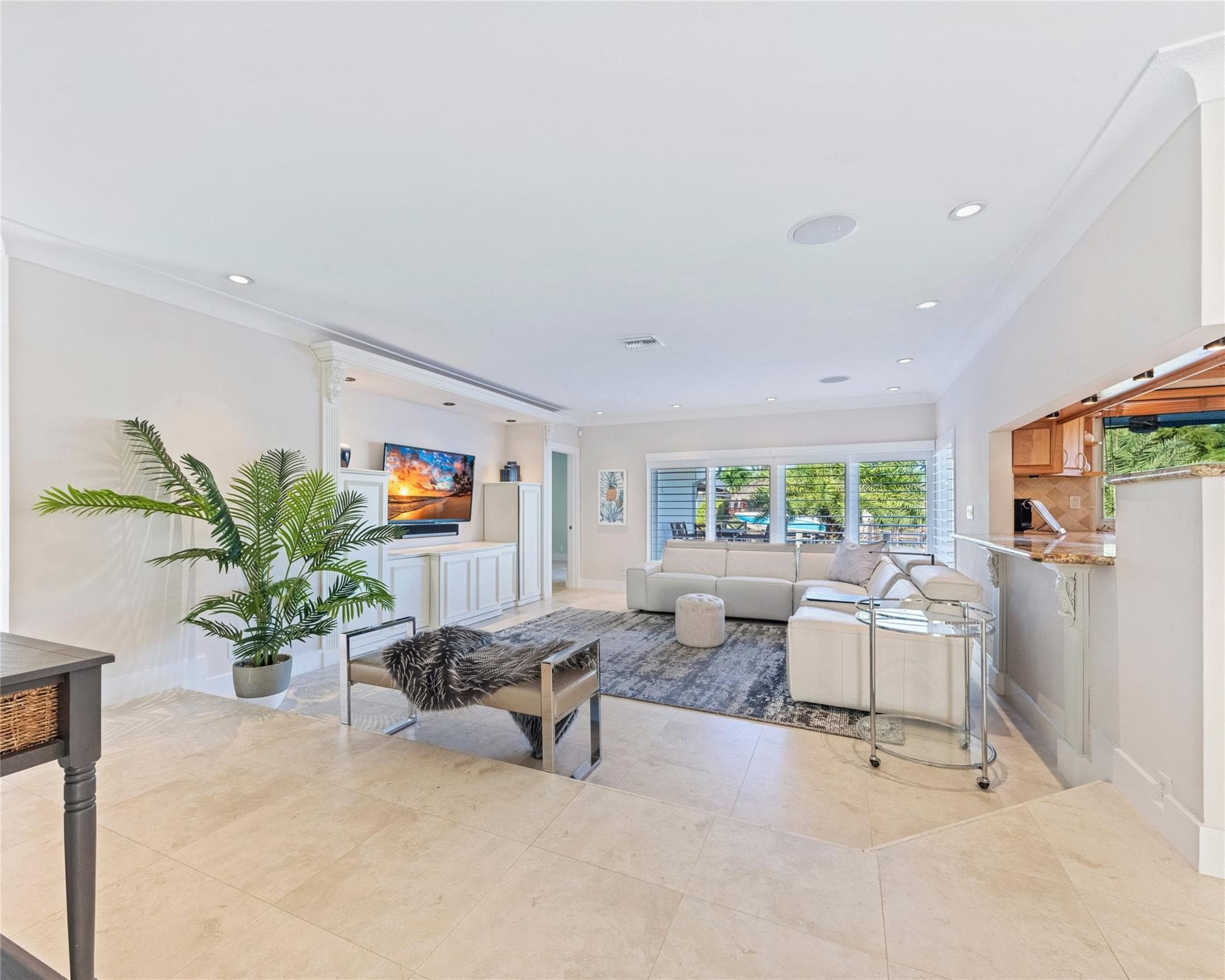 6251 NE 20th Terrace, Fort Lauderdale, FL 33308 — photo 3 of 77