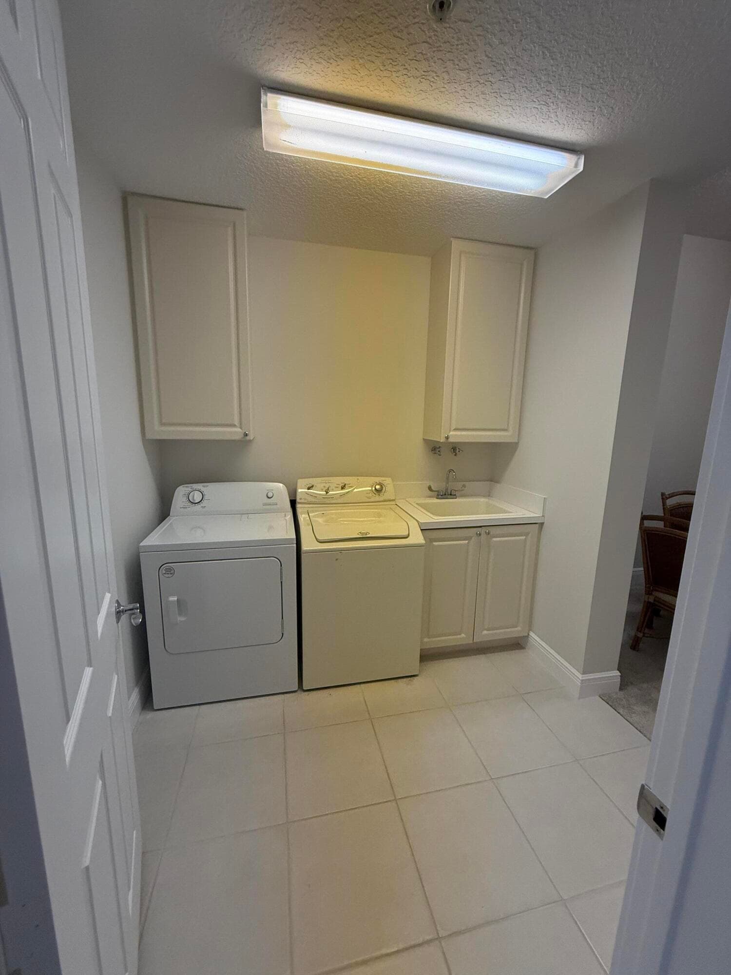 11 W Harbour Isle Dr W W 105, Fort Pierce, FL 34949 — photo 9 of 17