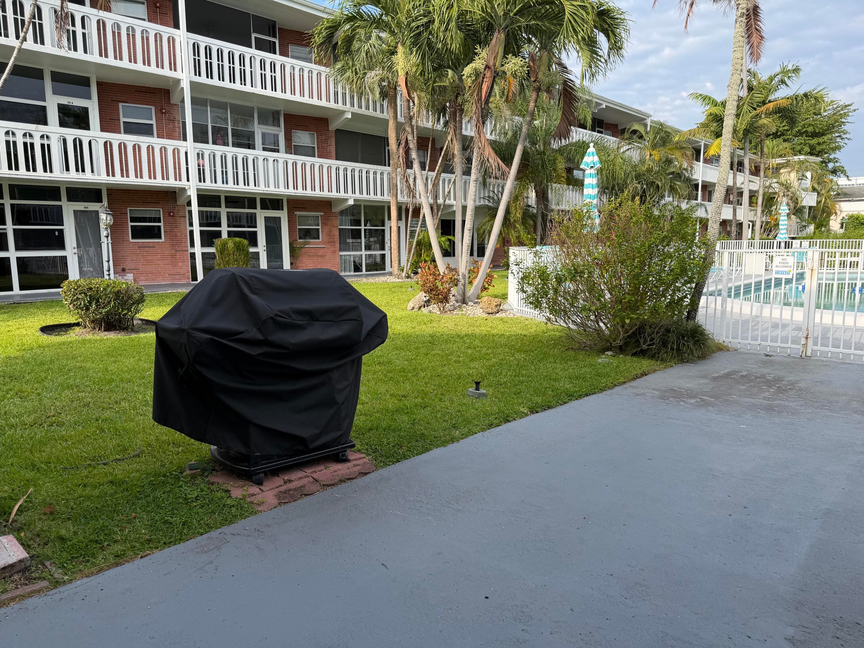 161 NE 10th Avenue 12b, Hallandale Beach, FL 33009 — photo 5 of 41